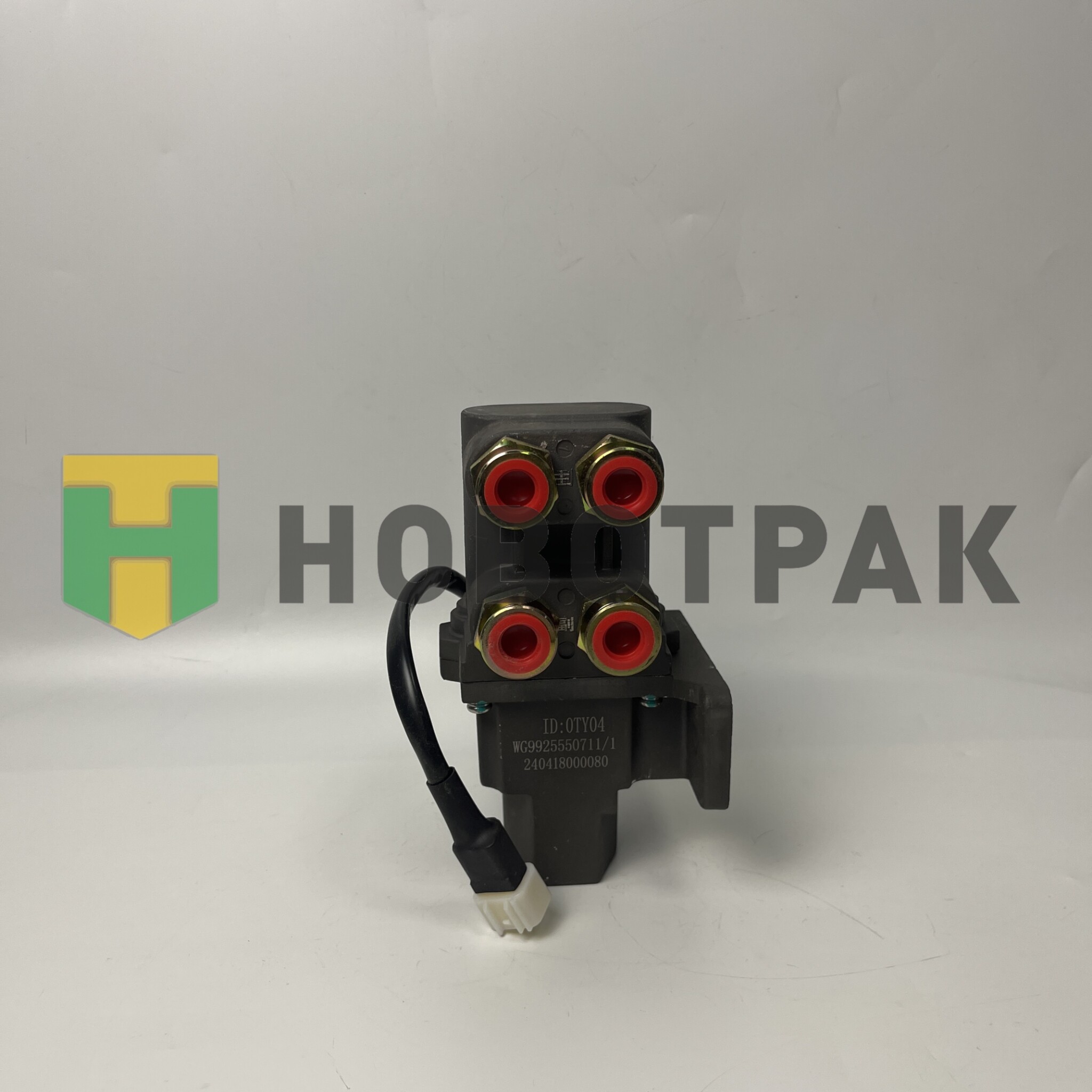Клапан перелива топливных баков Sitrak C7H Howo A7 T7H T5G