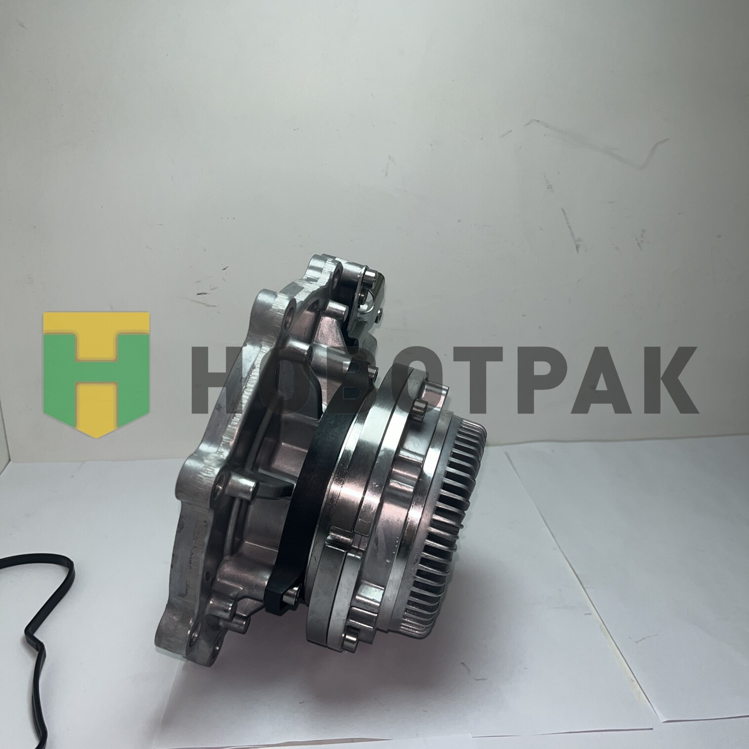Насос водяной MB Actros MP4/5 Antos/Arocs с вискомуфтой A4702000401