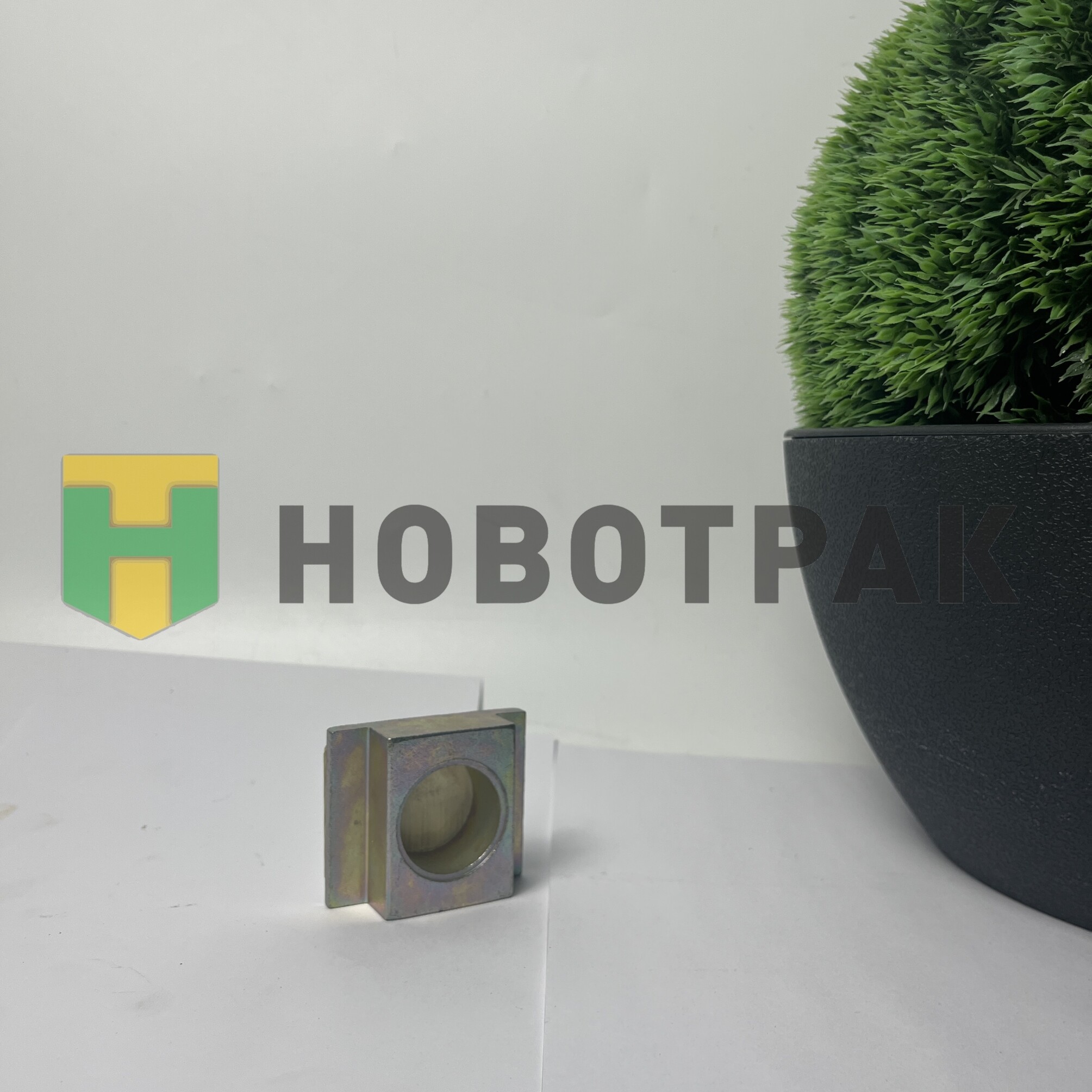 Втулка ползун кронштейна полурессоры BPW 8412935SX