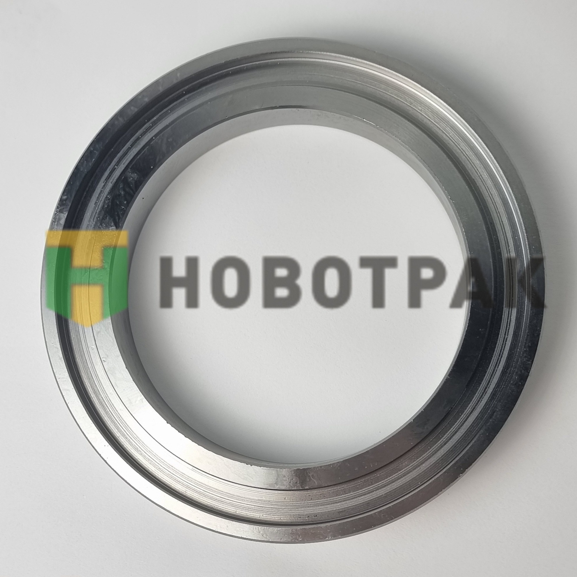 Кольцо беговое сальника ступицы ТОНАР 116-150-20 (90423104095) 701102