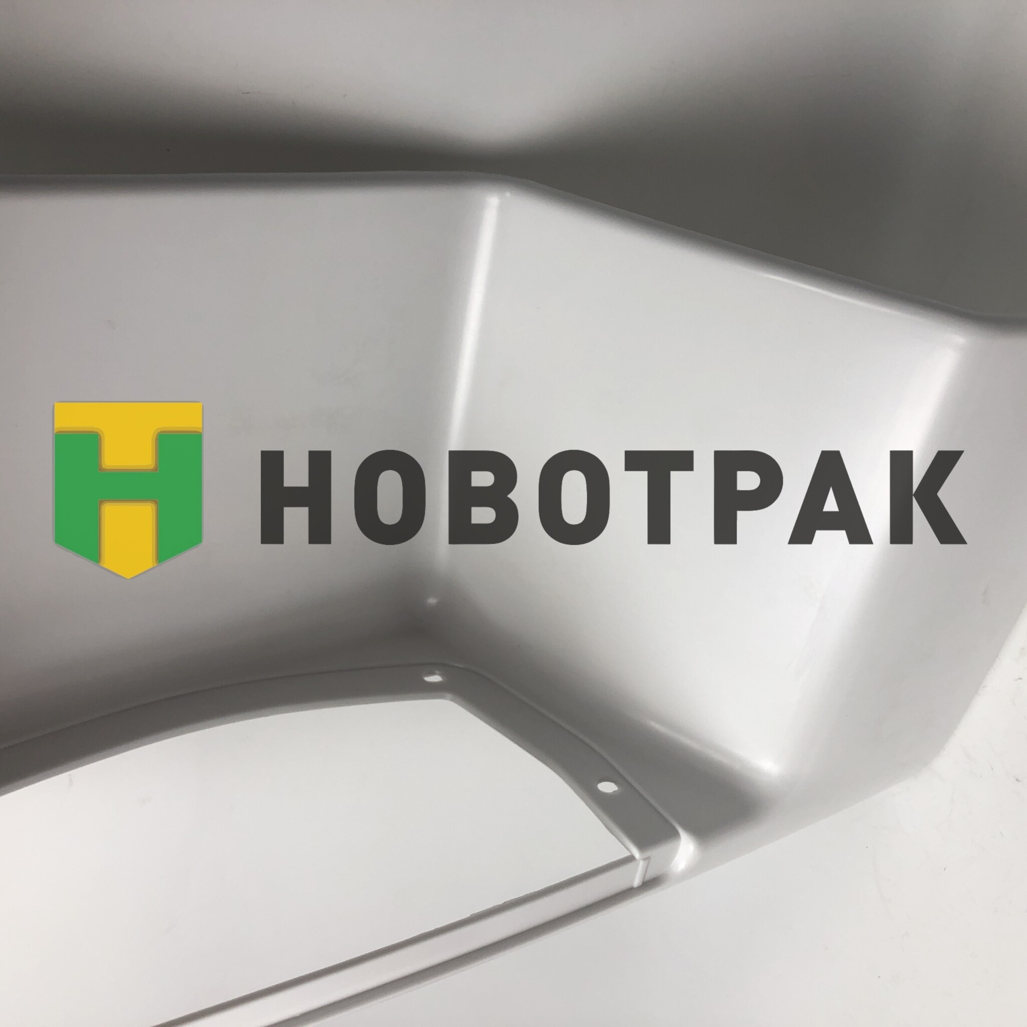 Корпус подножки LH пластиковый MAN TGA XXL 18200040