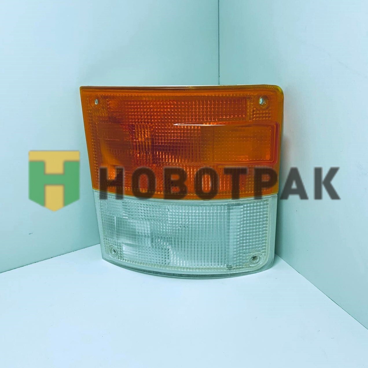 Фонарь поворота левый Volvo