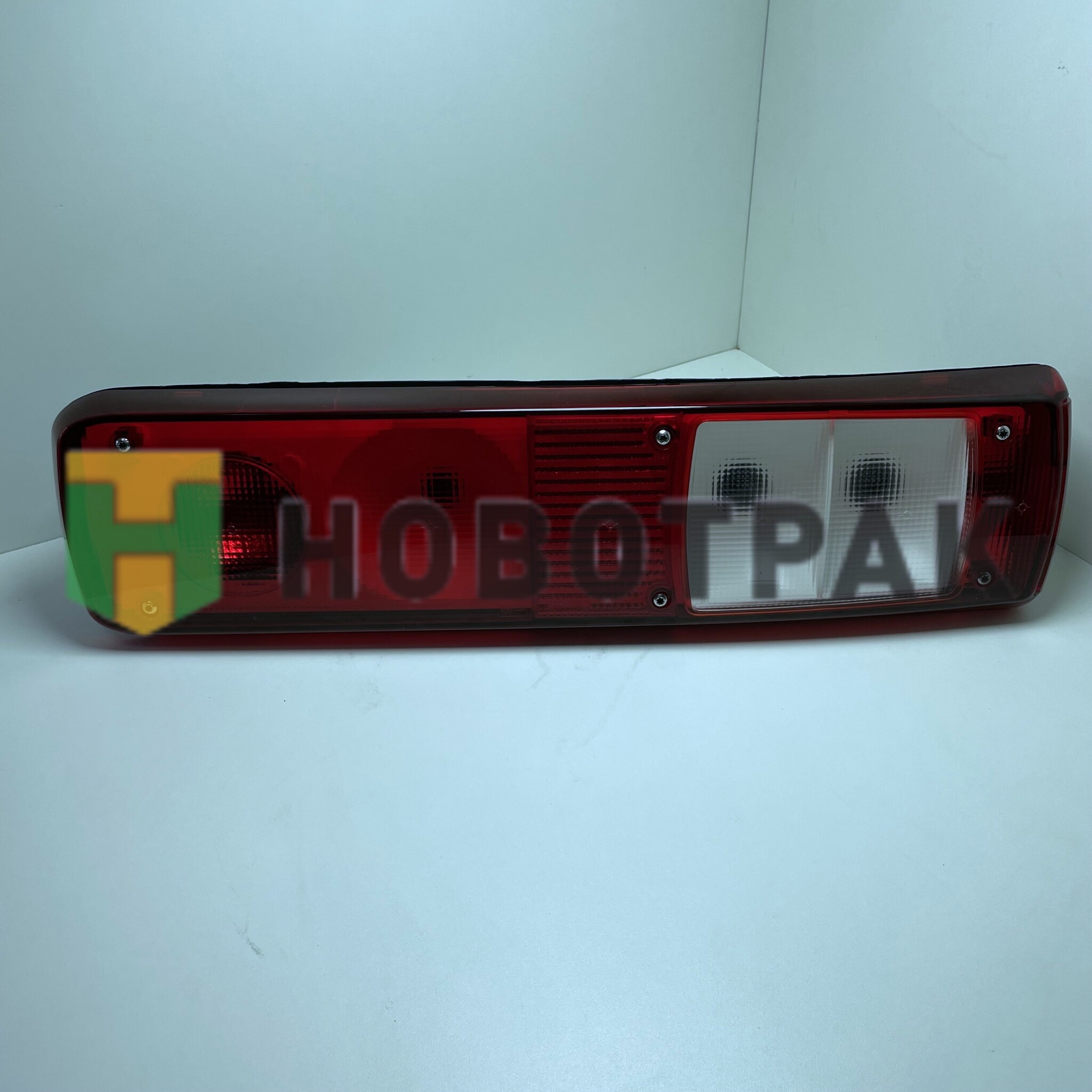 Фонарь задний правый с патроном без лампы RVI 5511972RWE