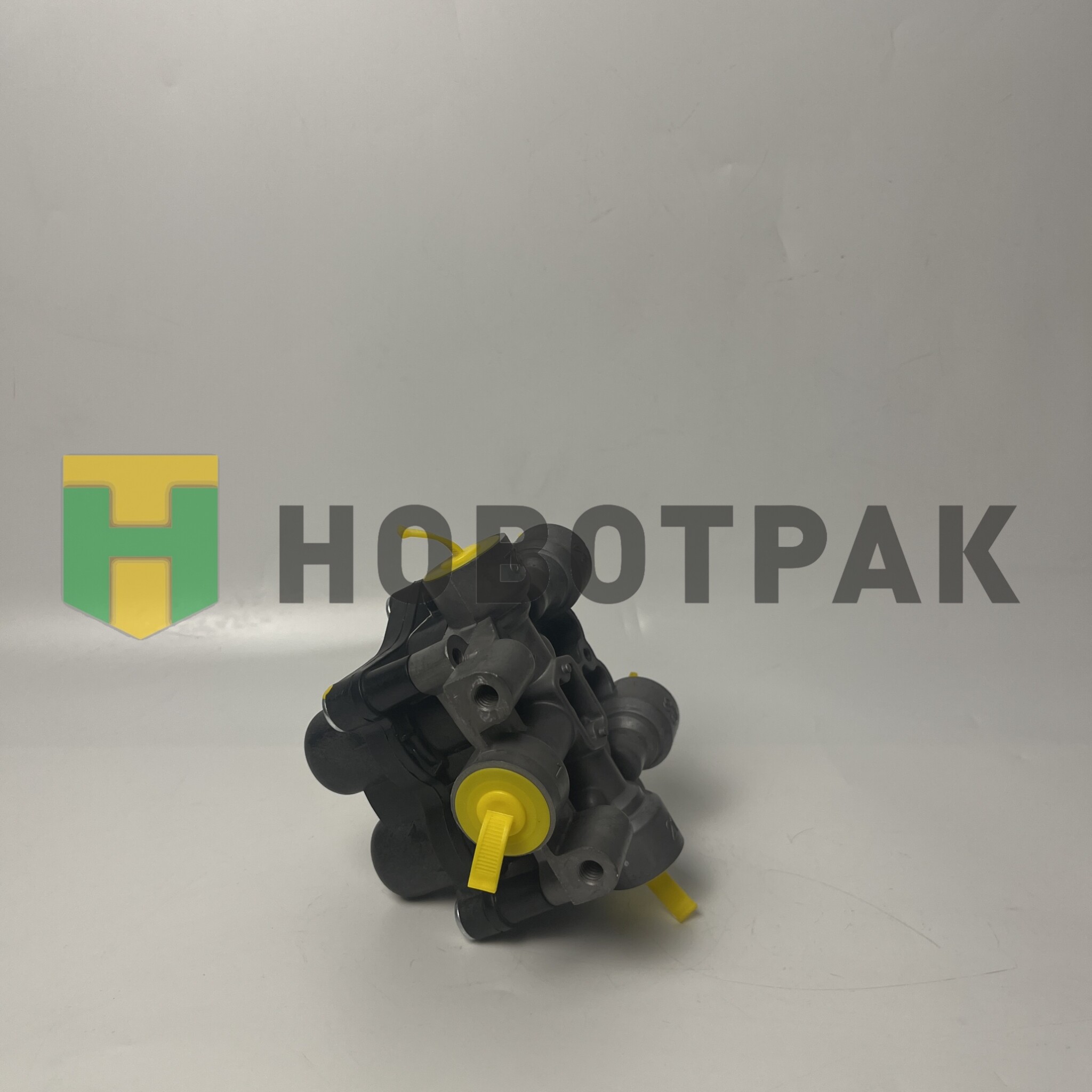 Четырехконтурный защитный клапан MAN TGA/TGX M22x1.5 Voss NG12