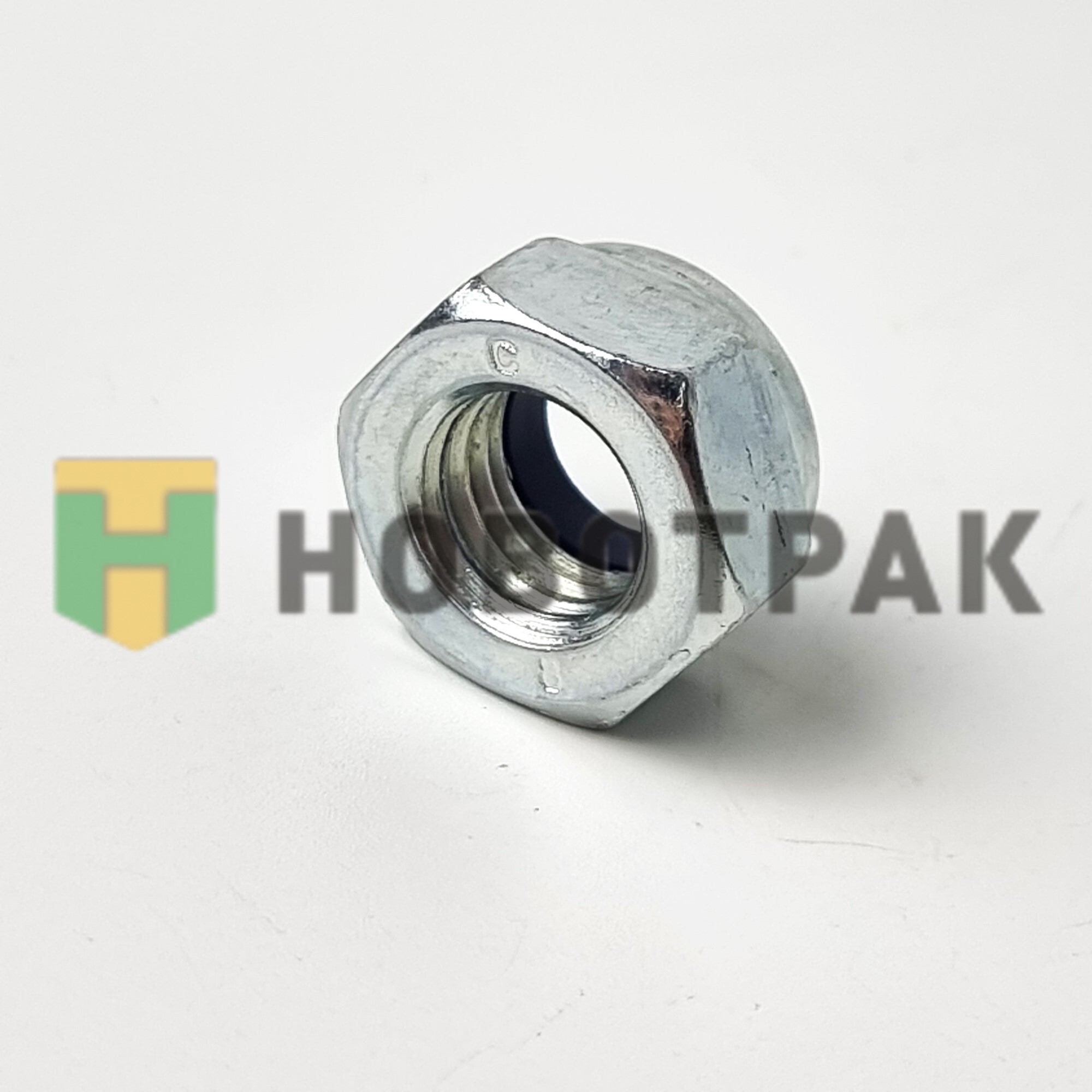 Гайка карданного вала КАМАЗ-5490/Actros M14-1.5 104137