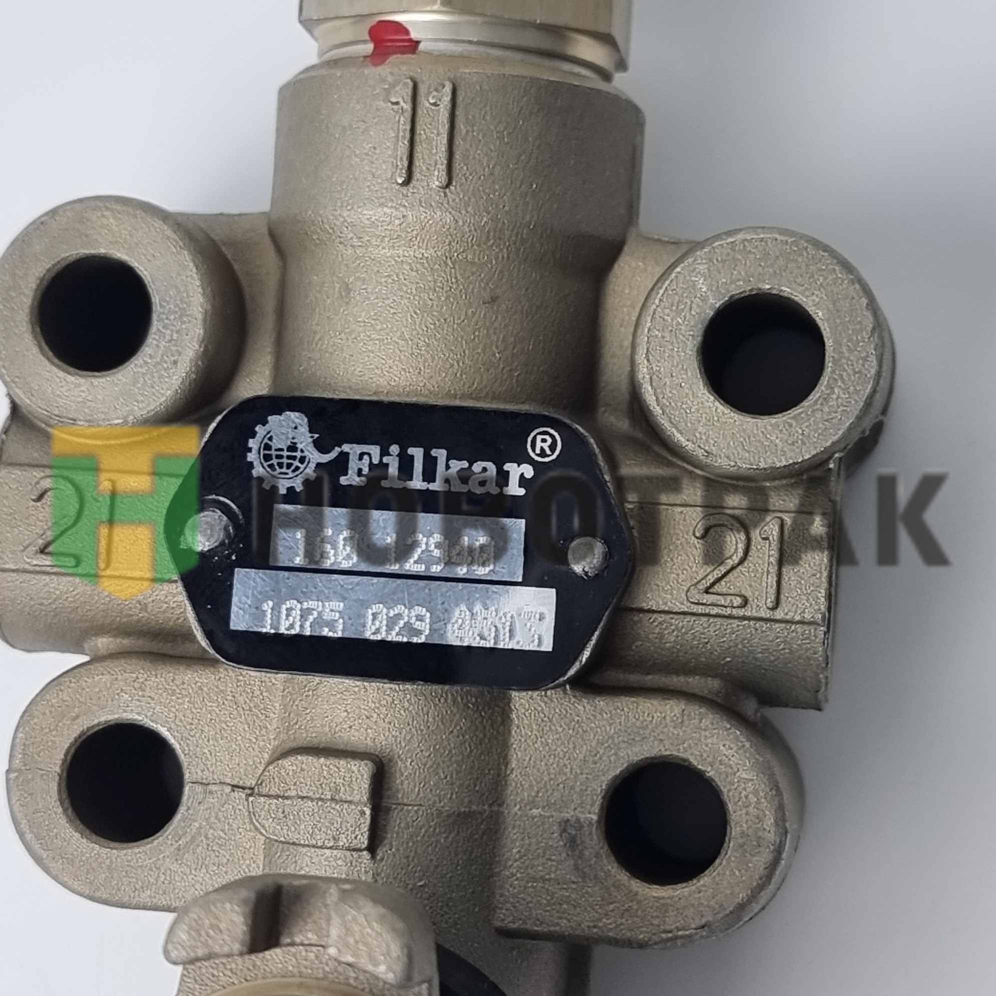 Кран уровня пола VOLVO/Scania/ NEOPLAN/MAN/IVECO FK16012940