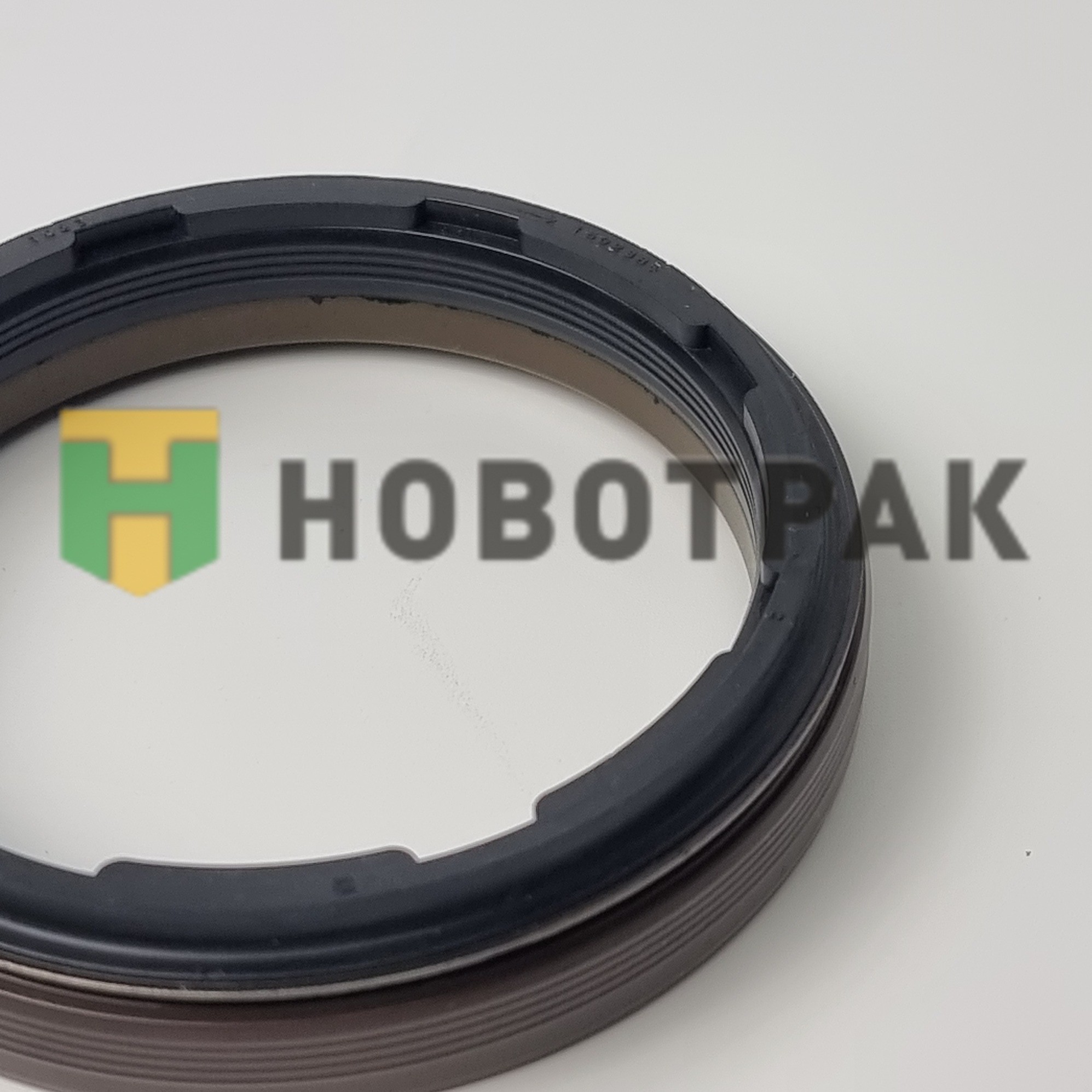 Сальник хвостовика редуктора 85*105*13 R780/RP8 K0703580
