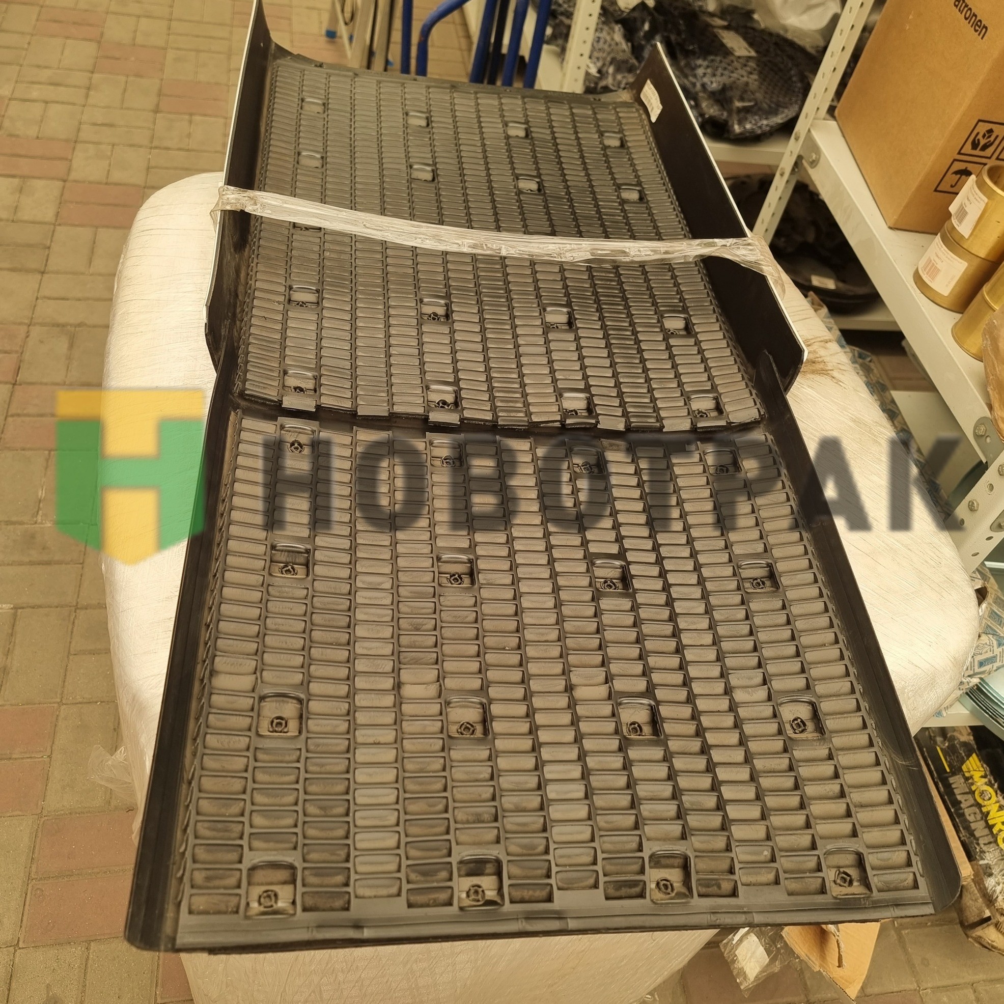 Крыло заднее с брызговиком 460х1000 ParlokSupra 3751305033