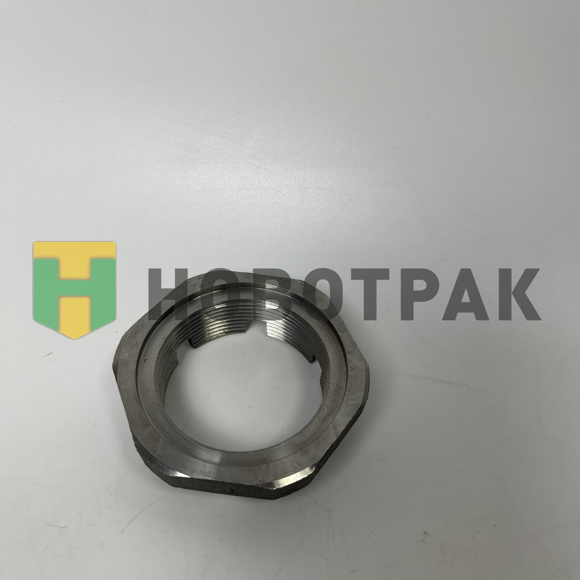 Гайка ступицы VOLVO/RVI M22*2/22*SW70 8513232SX