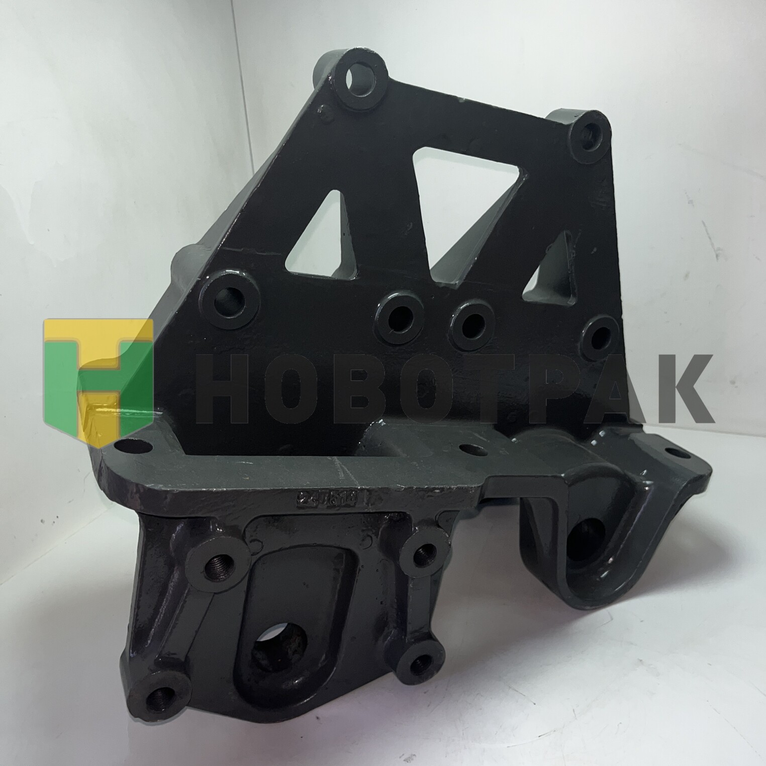 Комбинированный кронштейн передней рессоры левый Sitrak/Howo