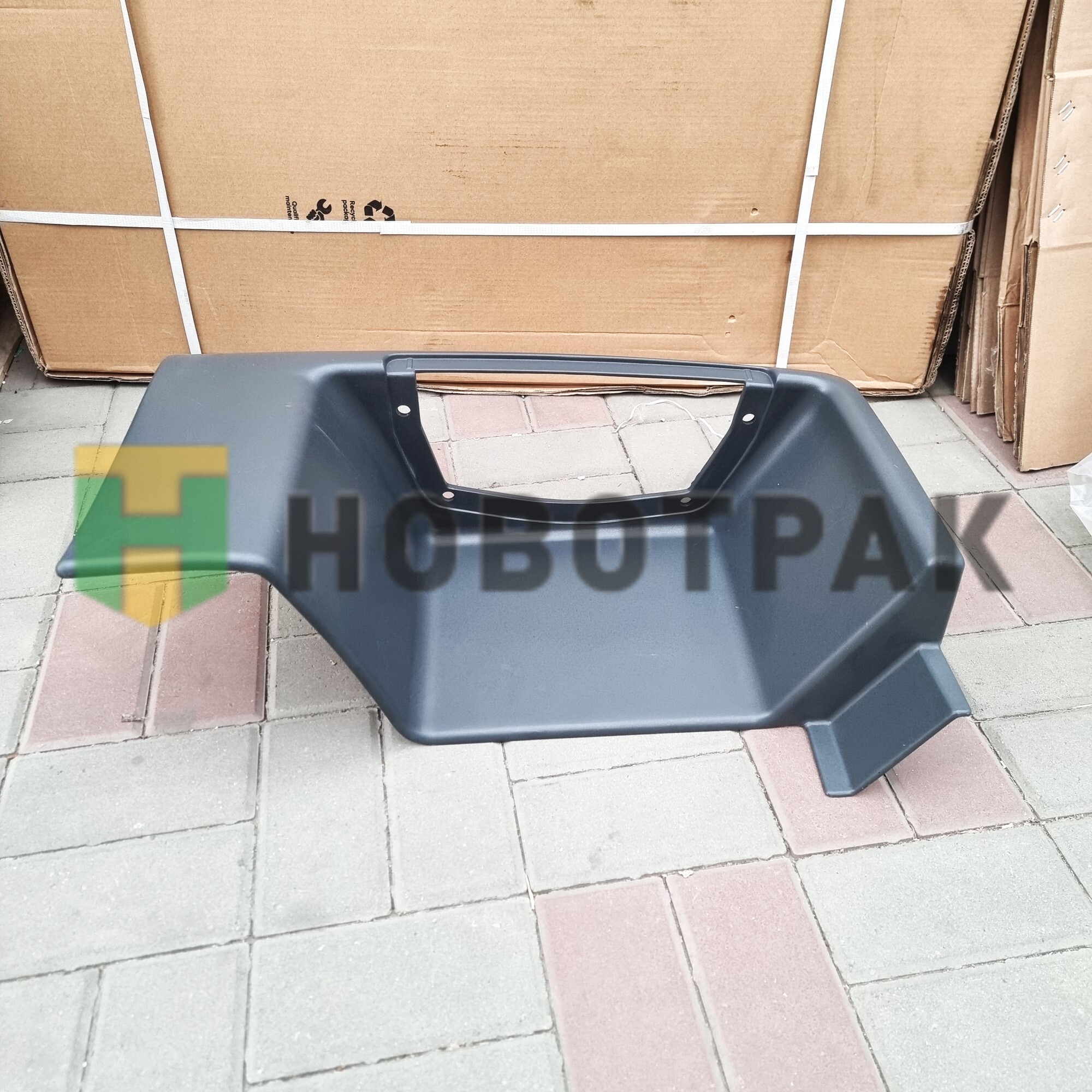 Корпус подножки TGA XL/XXL, TGX серый M3091407