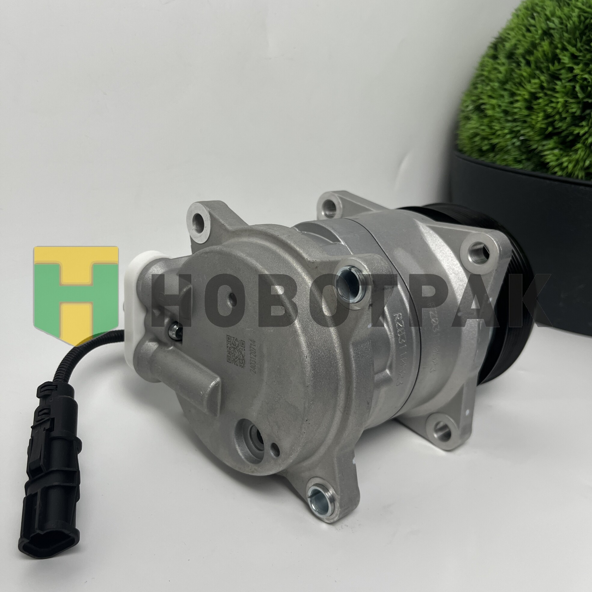 Компрессор кондиционера HOWO T5G (200V77970-7028)