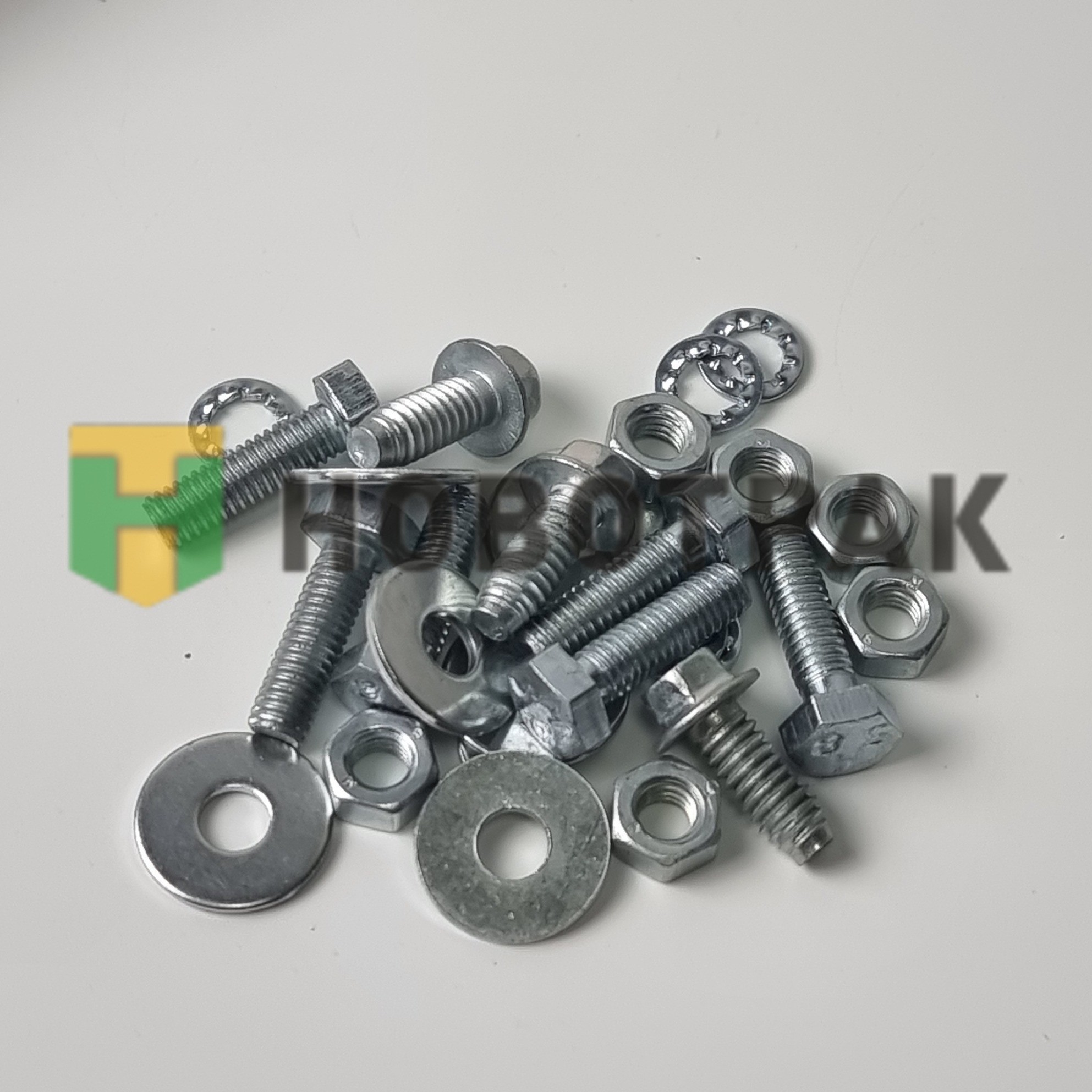 Бак топливный ПЛАНАР (с кронштейнами) 7,5л