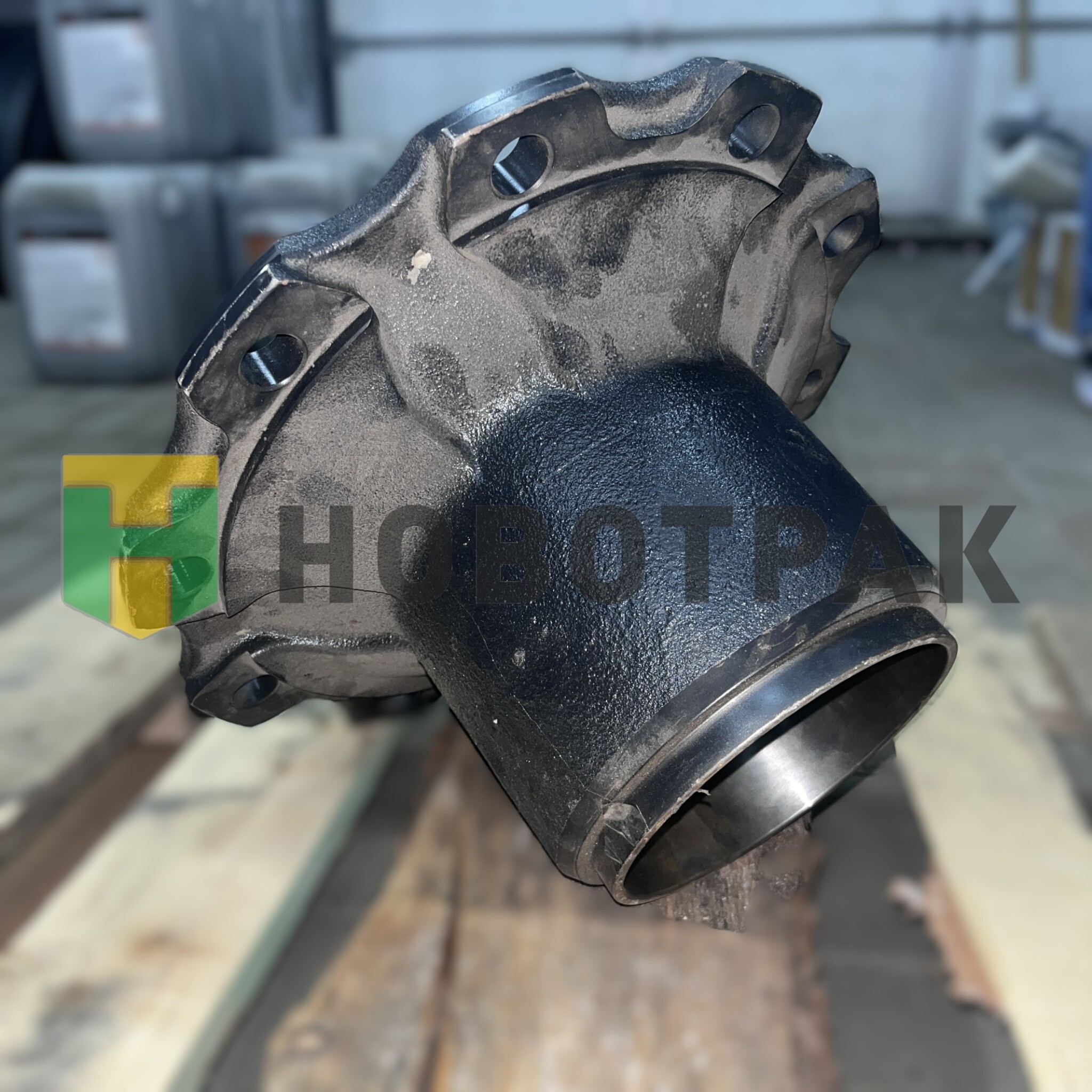 Ступица передняя MB 400/Actros/Axor 8300627SX