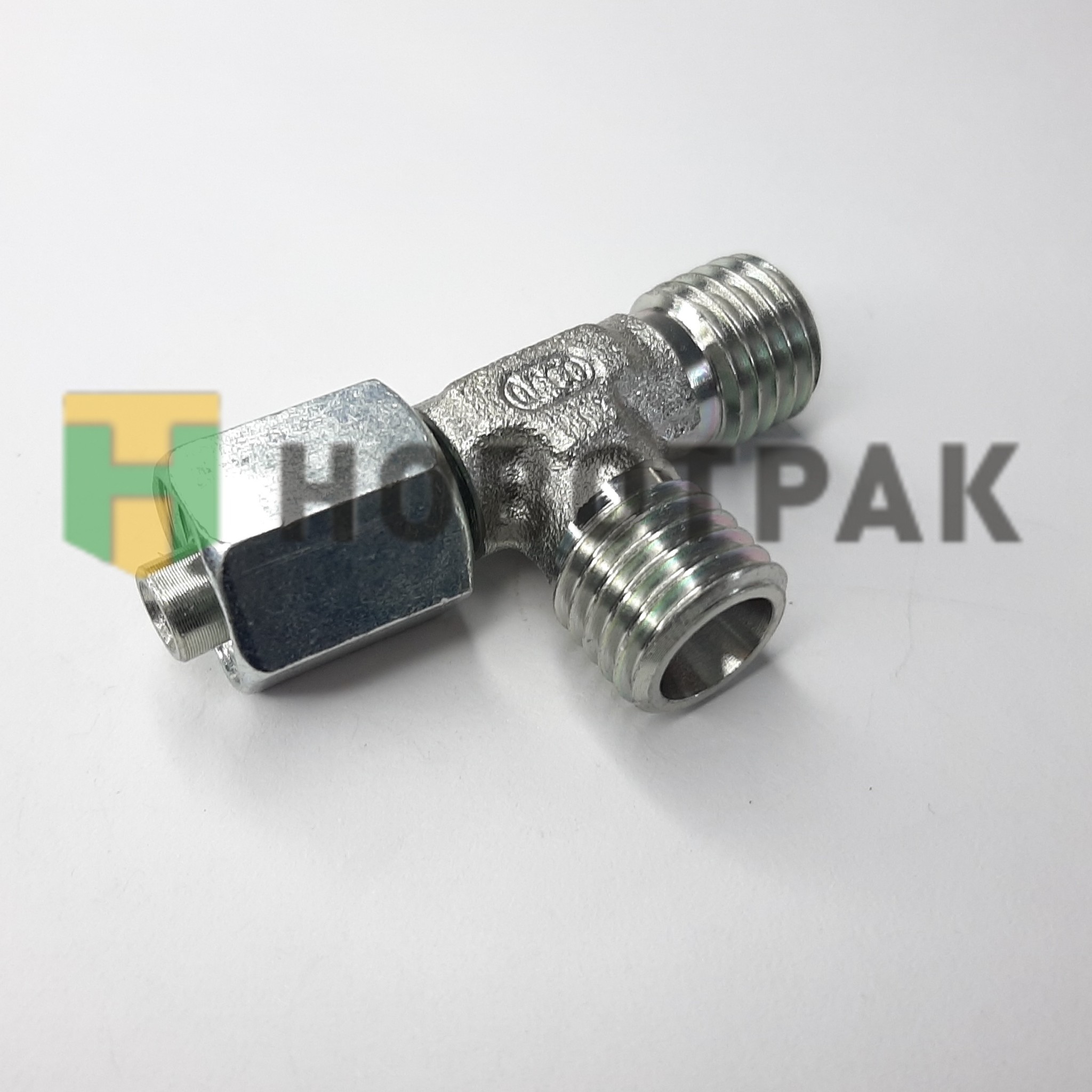 Фитинг тройник гидравлический на цилиндр подъема кабины 440260