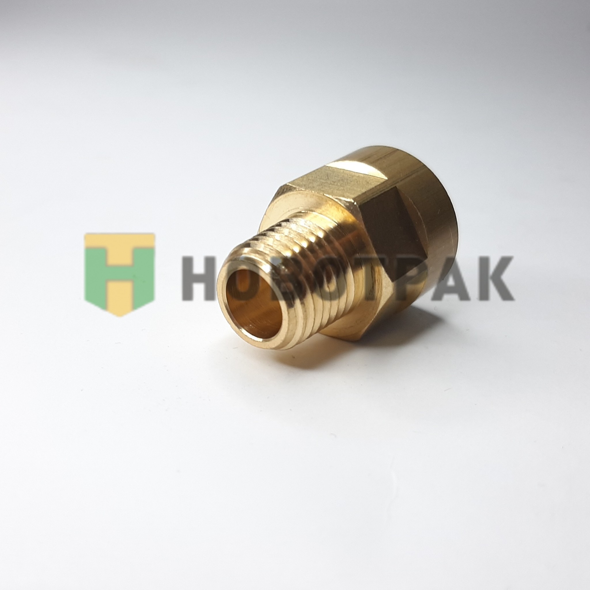 Переходник Camozzi с наружной резьбой 1/4" и внутренней M16X1.5 D2520