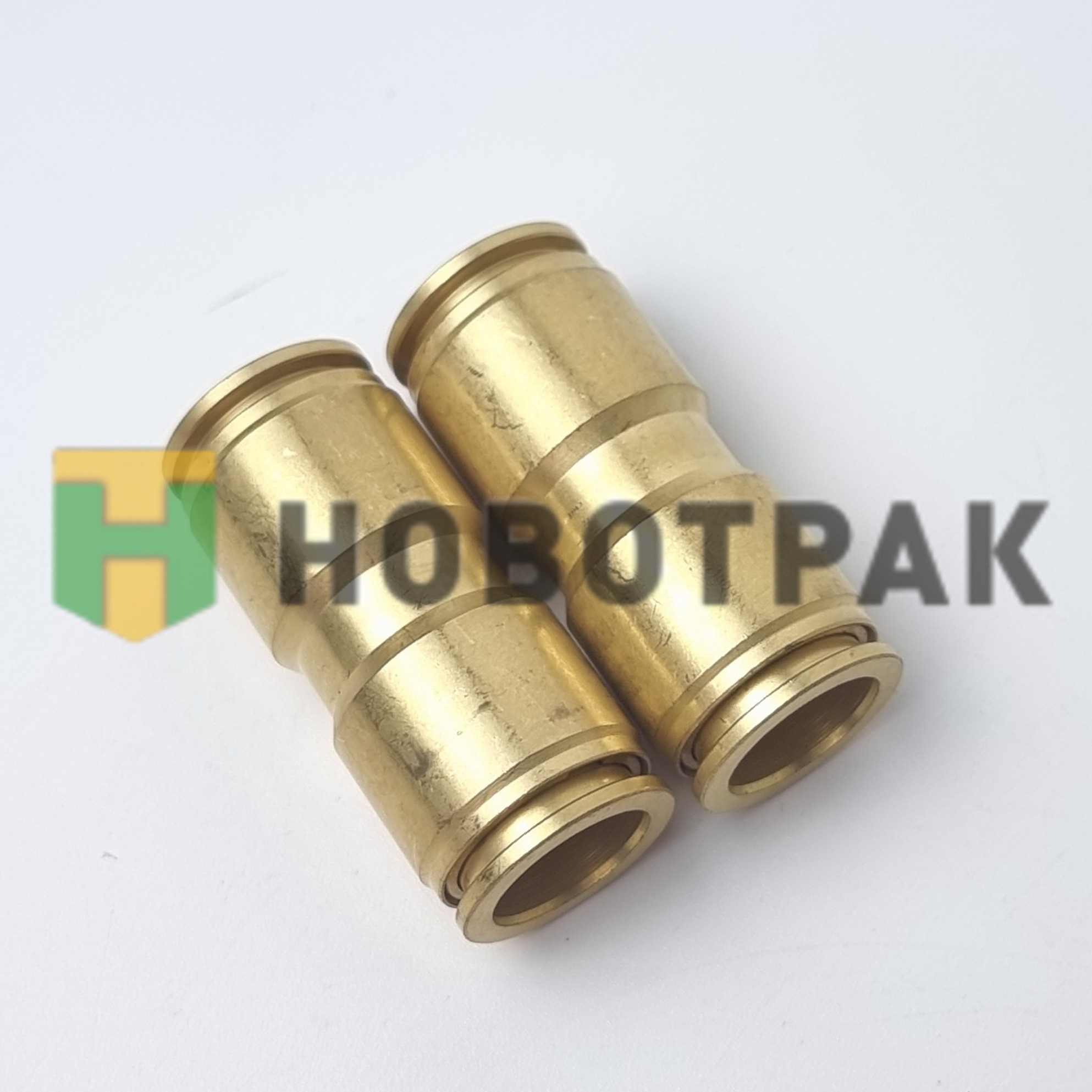 Фитинг прямой (латунь) 12мм INF11MPUC12