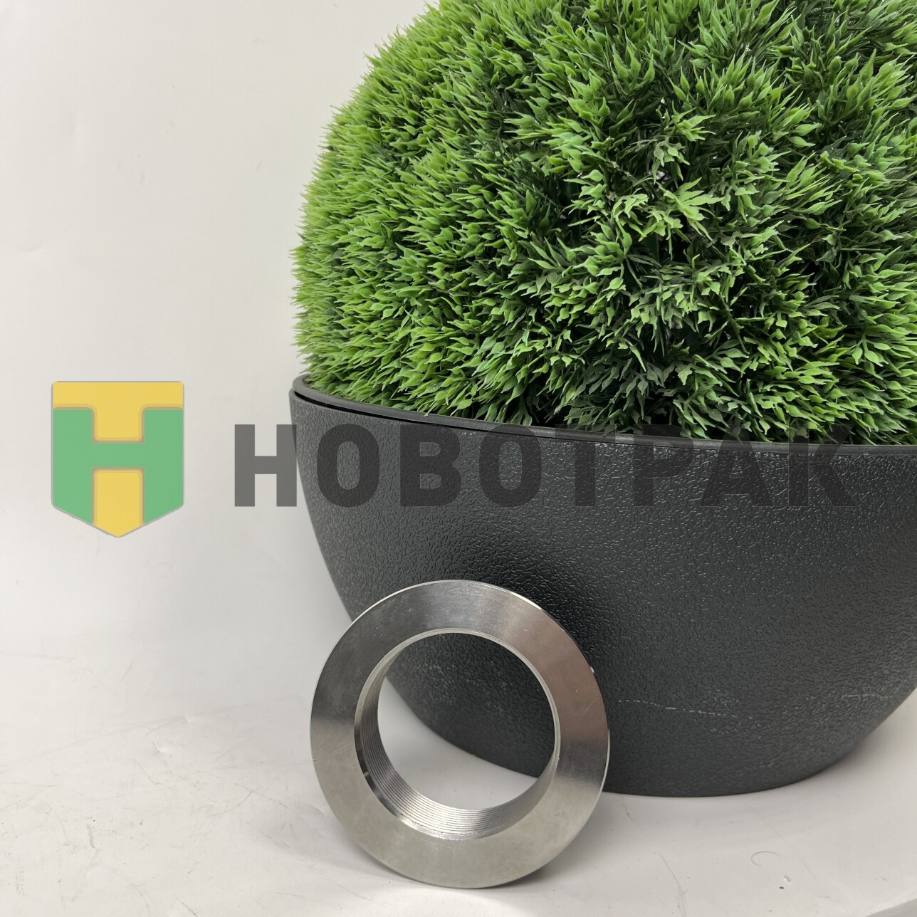 Гайка ступицы RVI M60*2/24*SW80 8513229SX
