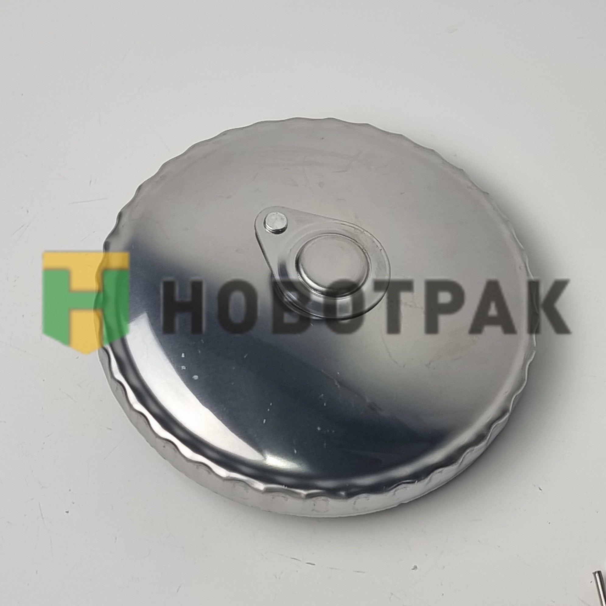 Крышка топливного бака MAN/VOLVO/RVI с замком 06056