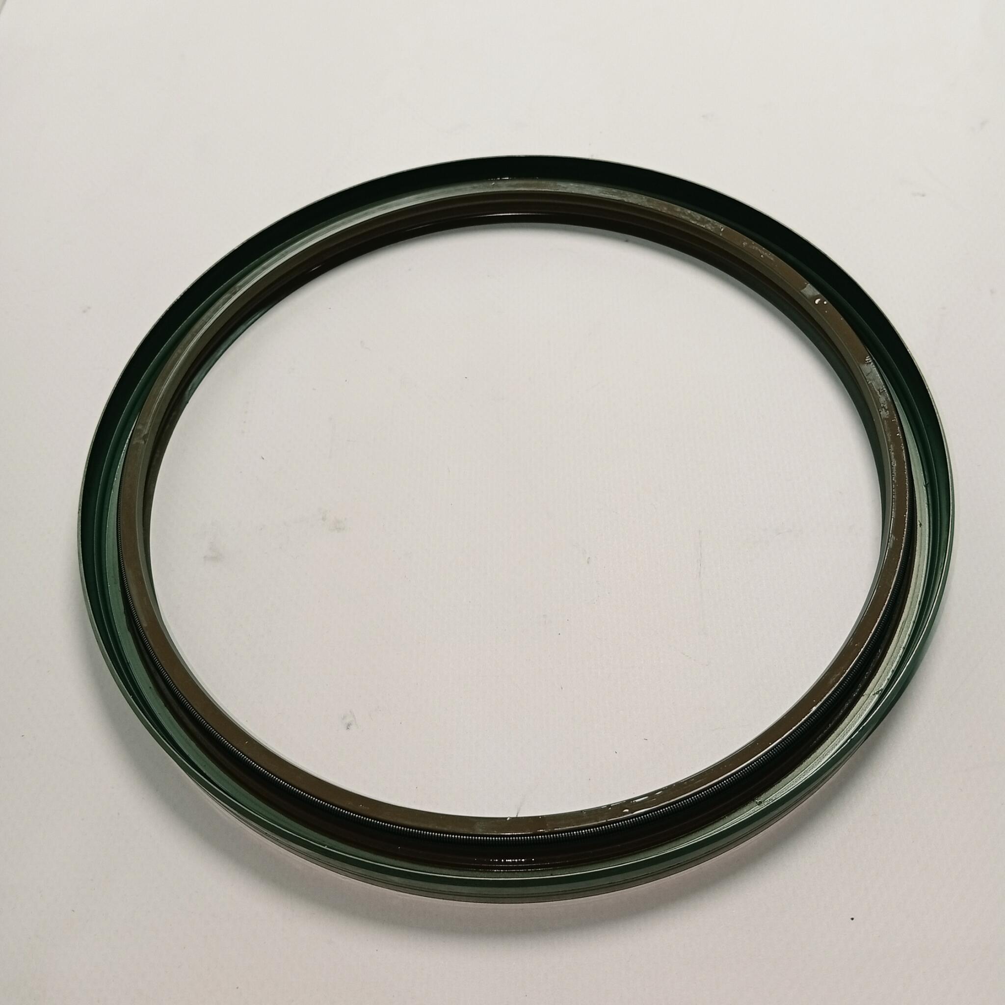 Сальник ЗКВ Volvo/RVI 180-205-15 813520600