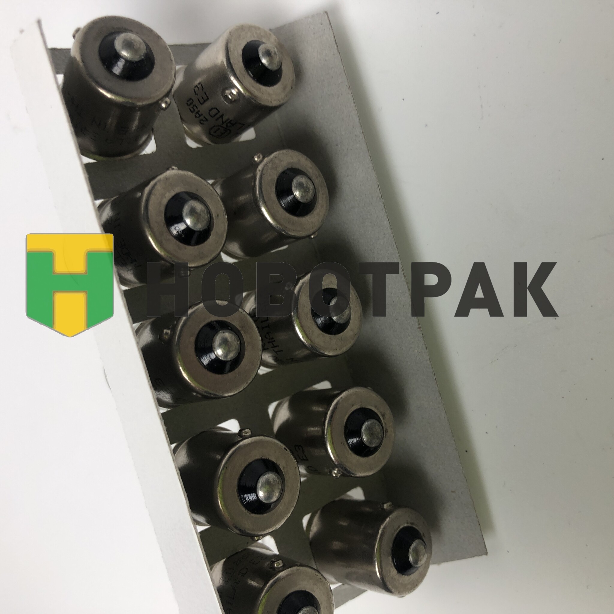 Лампа накаливания R5W 24V 5W BA15s 8GA002071241