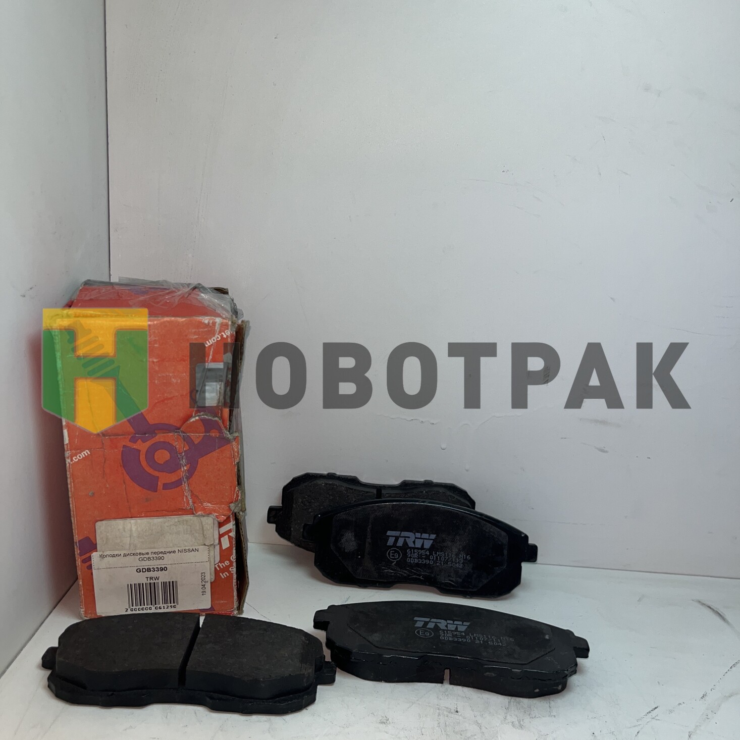Колодки дисковые передние NISSAN GDB3390
