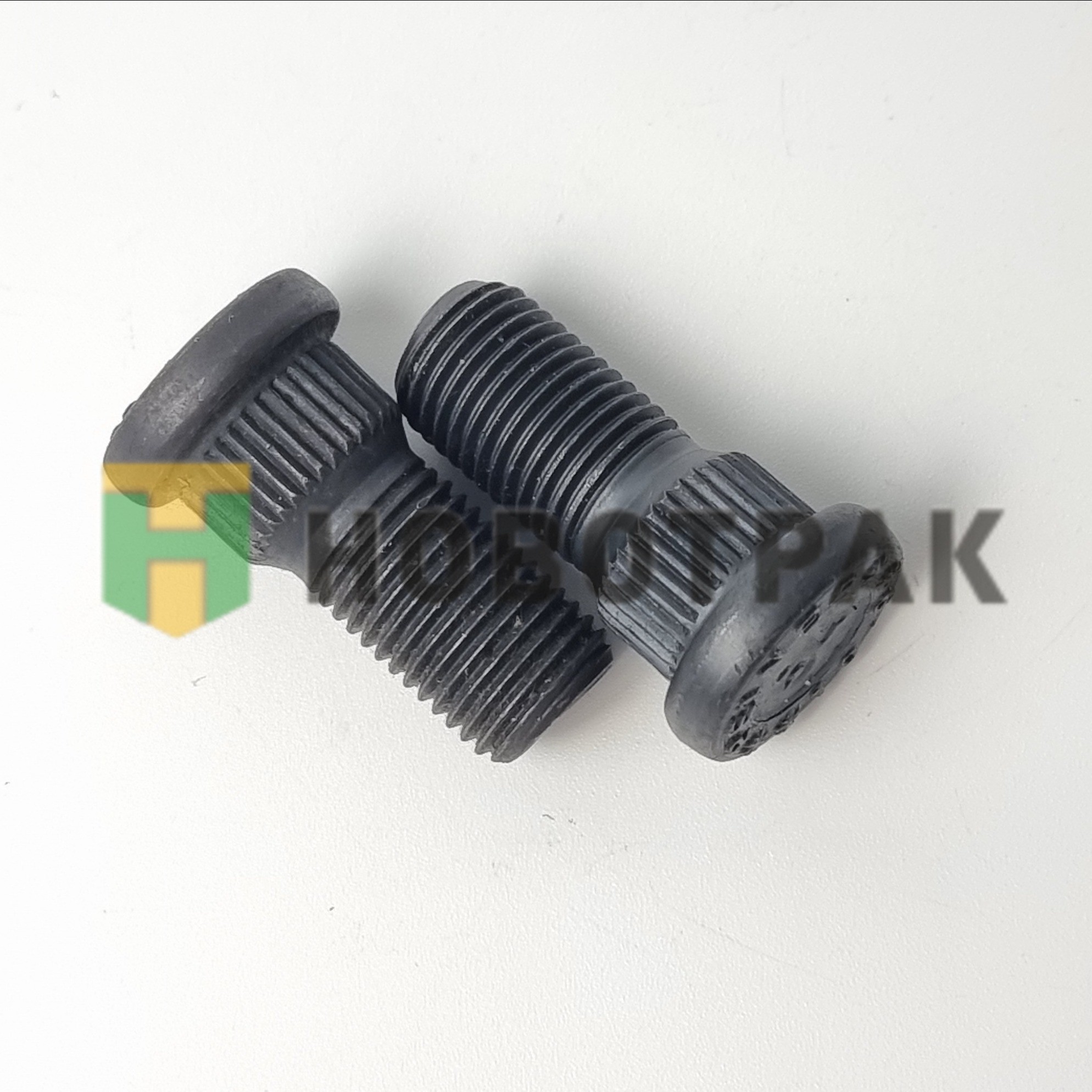 Болт шкворня полуприцепа (для шкворня с потайголовкой)