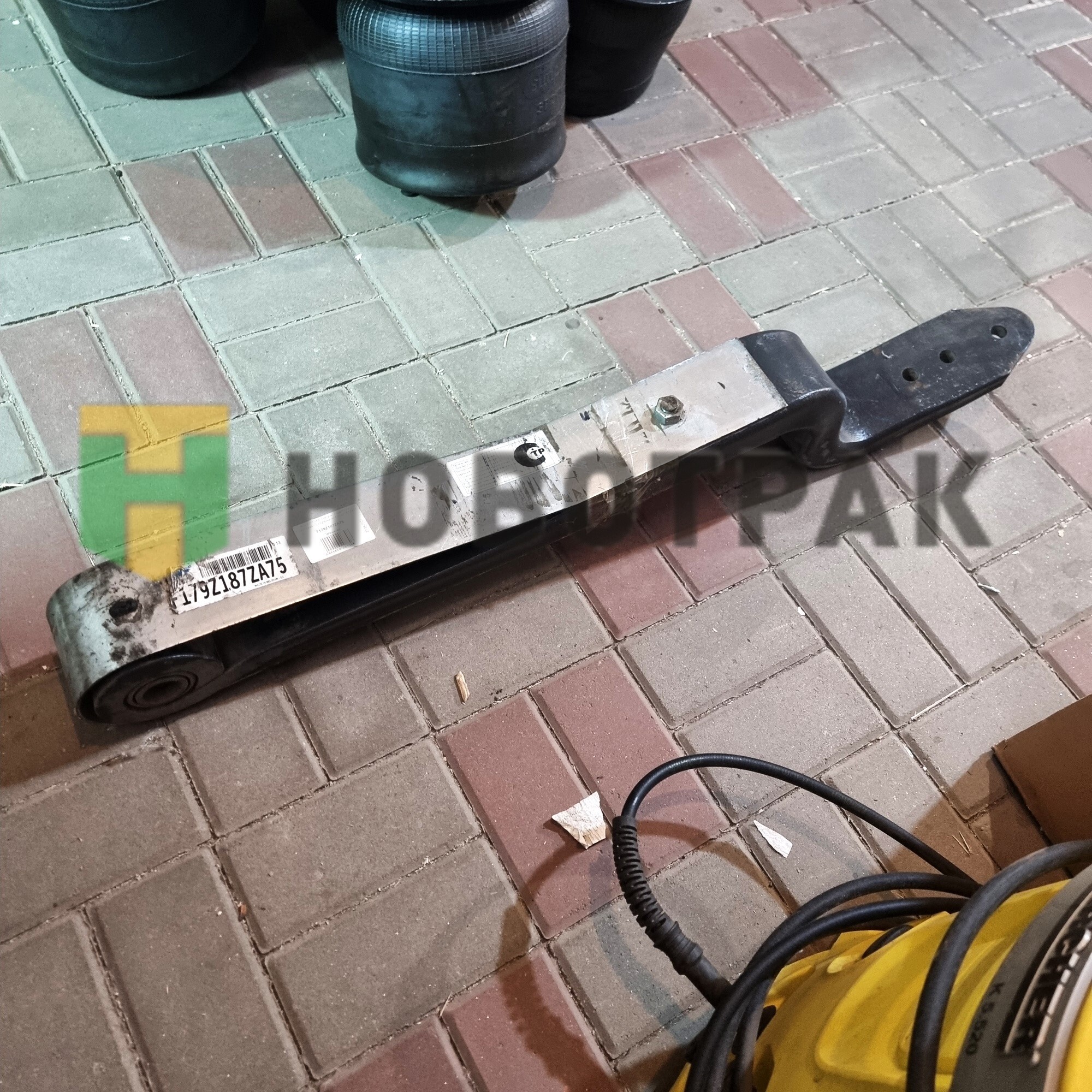 R "НАЛИЧКА" Полурессора BPW 1-листовая со ступенькой F179Z187ZA75