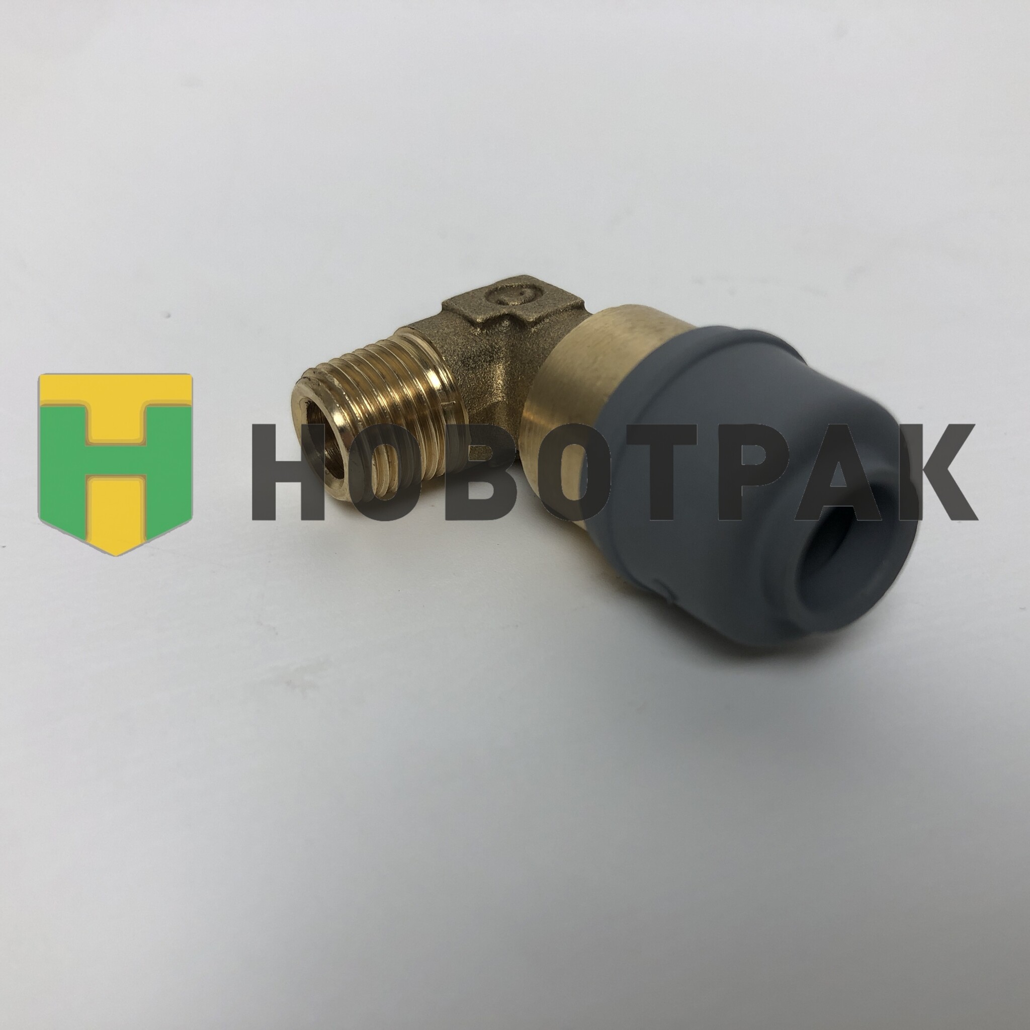 Фитинг угловой (латунь) 8-1/8 D65000502S