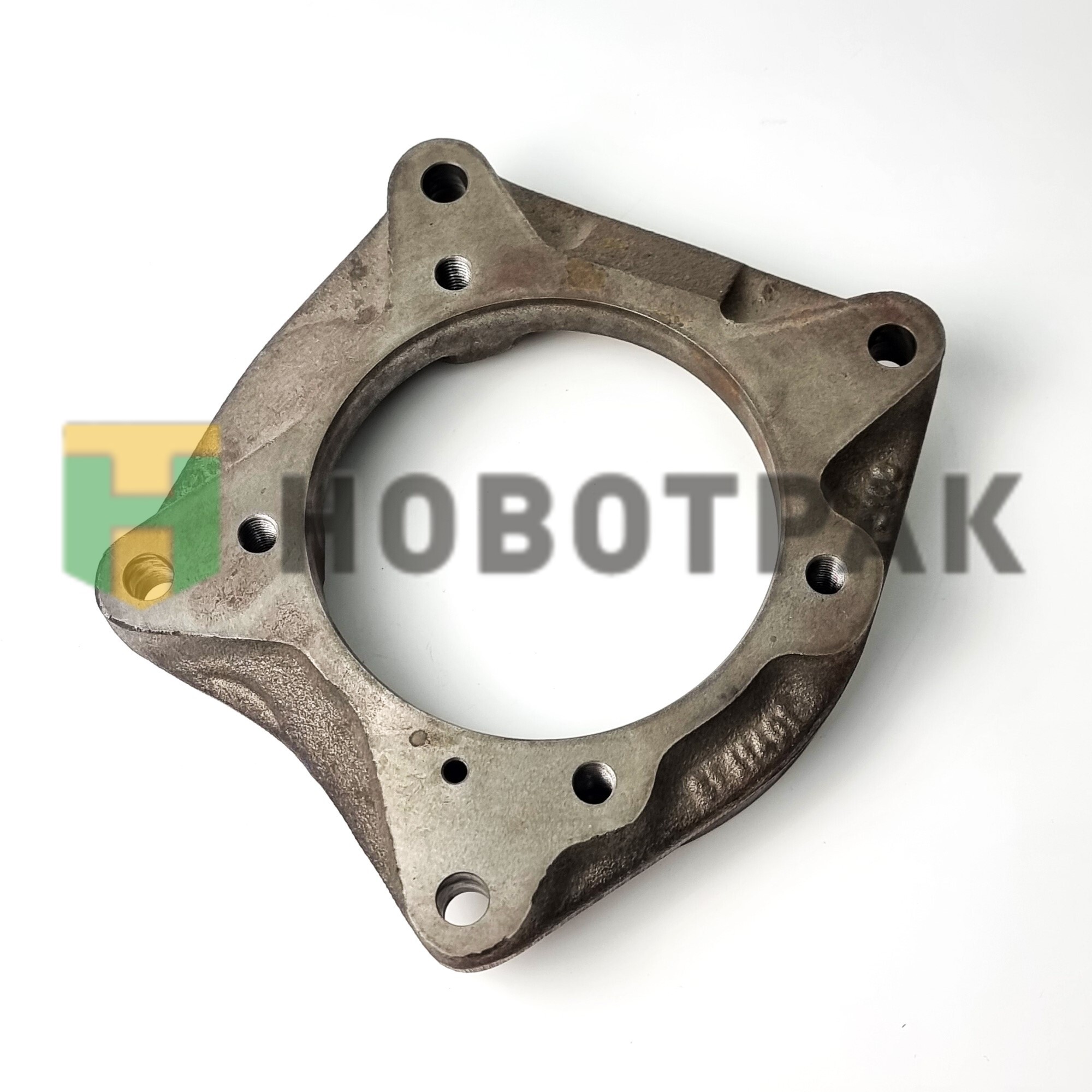 Фланец крепления ТНВД MAN D2866