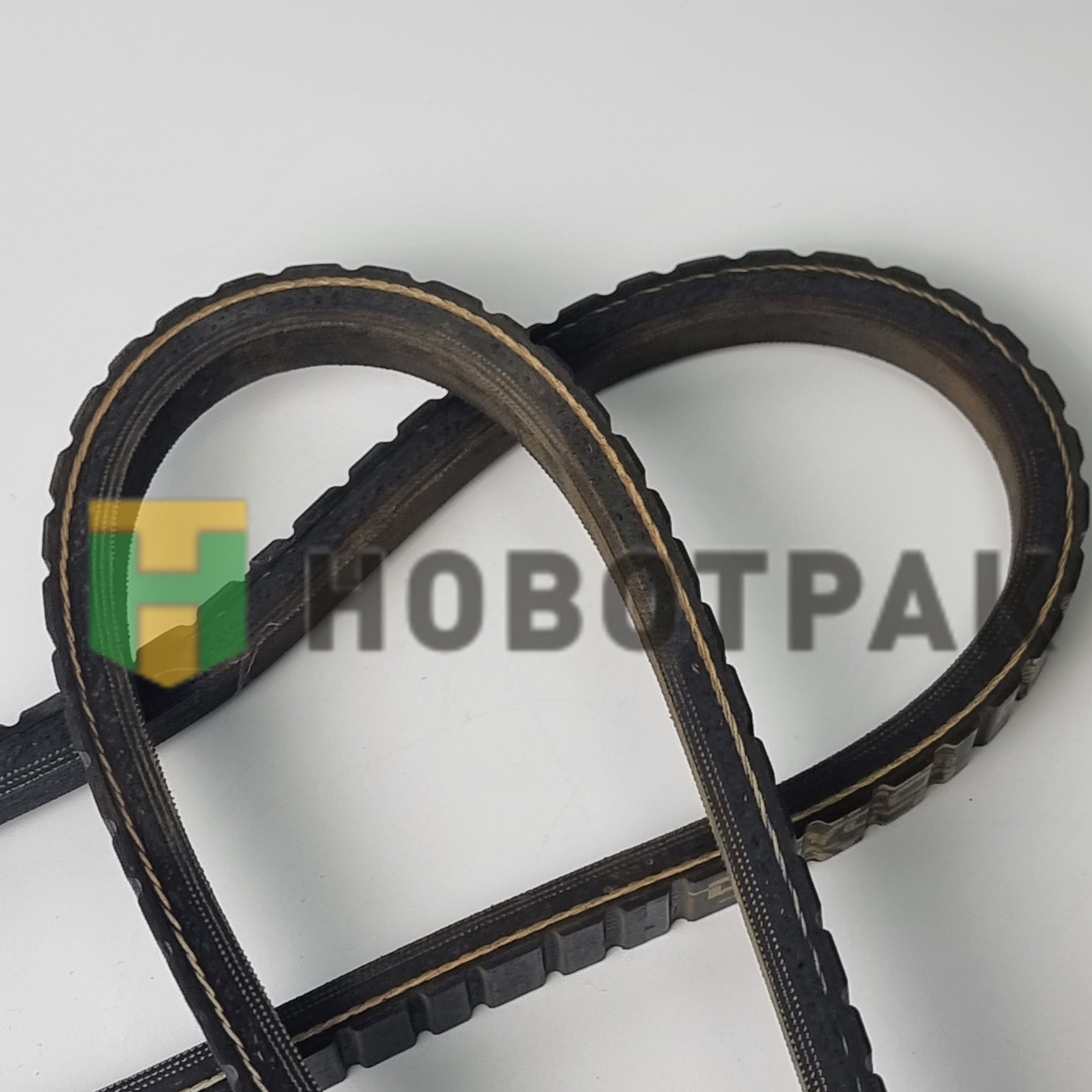 Клиновой ремень 13x2020