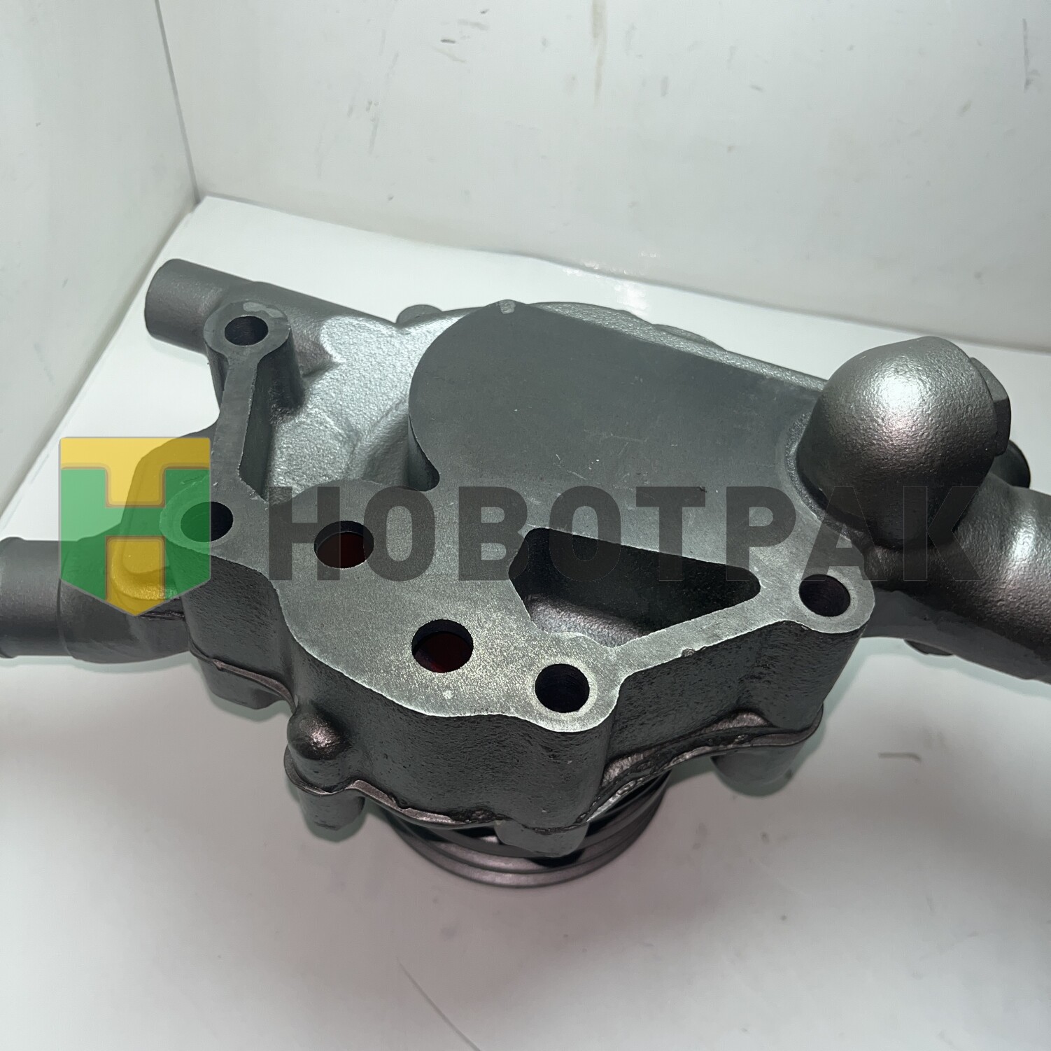 Насос водяной YUCHAI YC6G BS1310034