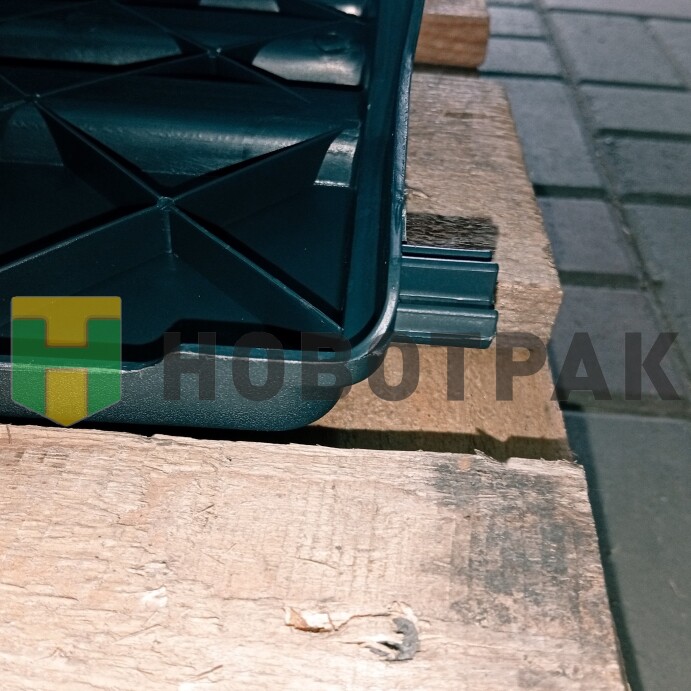 Крышка АКБ SCANIA 76204