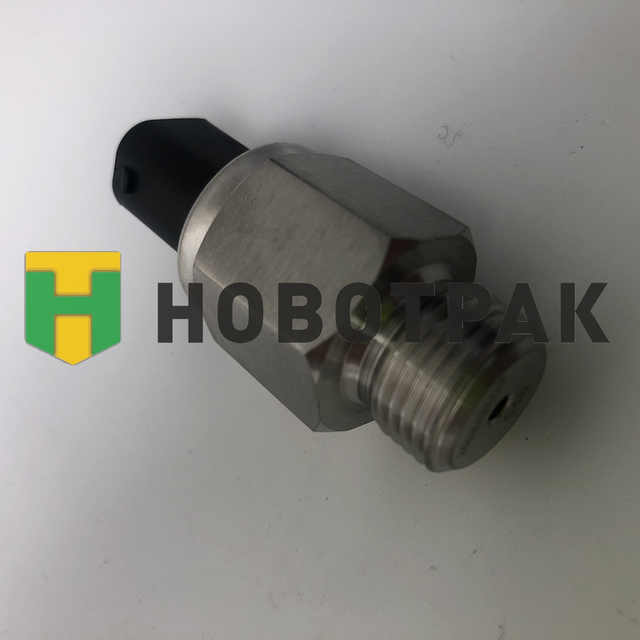Датчик давления топлива HOWO T5G MC11/MC13