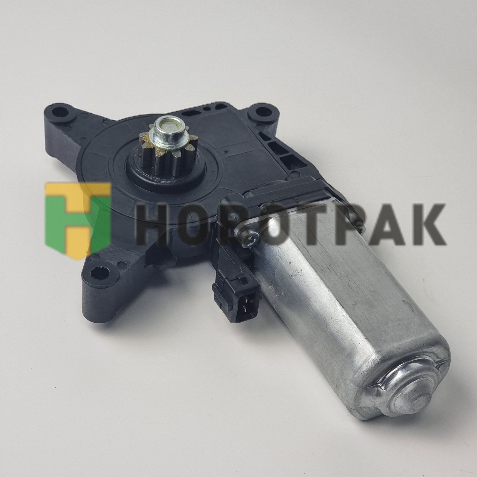 Электродвигатель стеклоподъемника MB правый