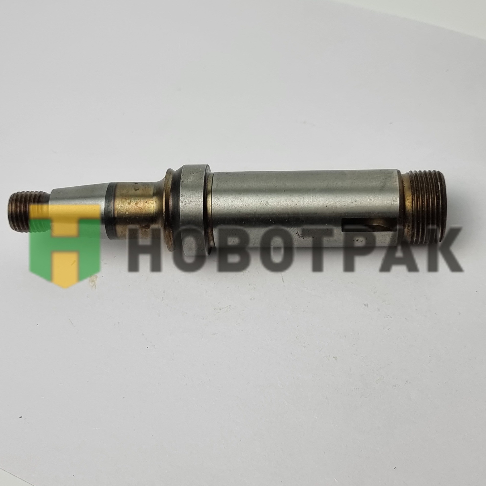 Р/к помпы Scania 142 (вал + подшипники) 292198