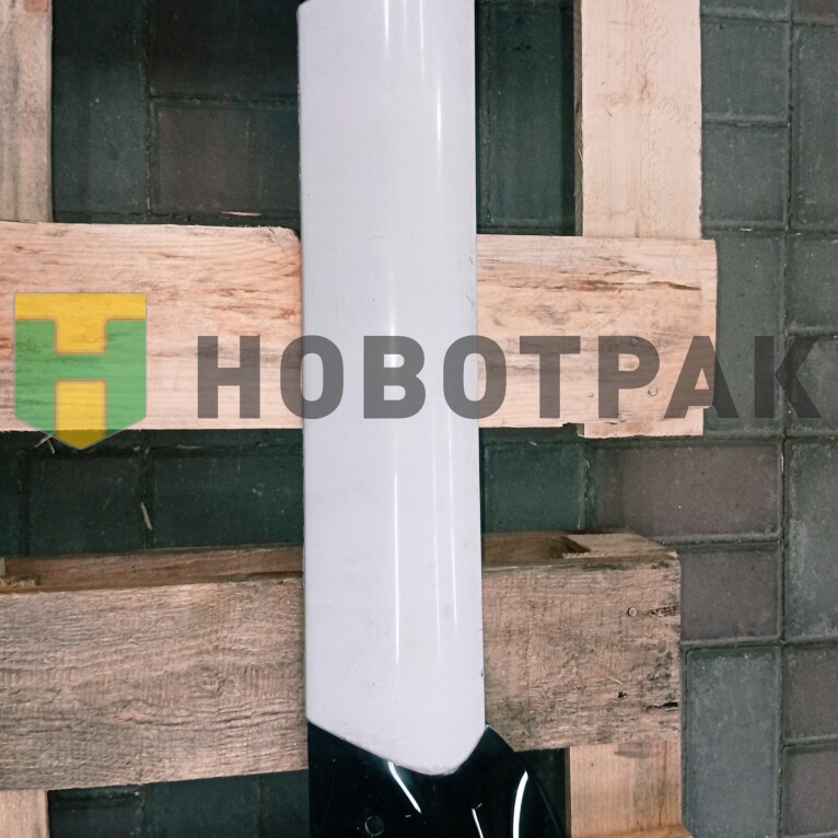 Козырек солнцезащитный с вырезом под зеркало и ходовые огни MB Actros MB505736