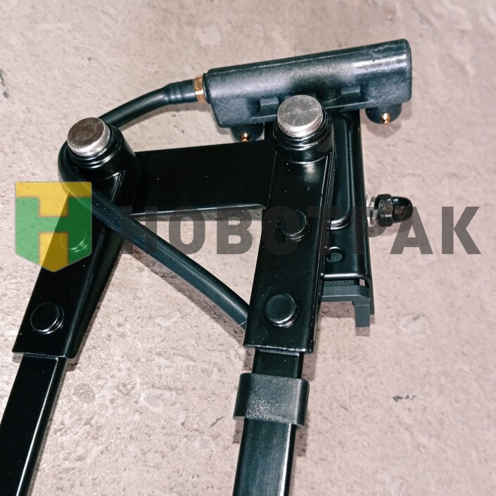 Рычаг стеклоочистителя правый ПАЗ-320402 ПАЗ/КАВЗ A11800010000002