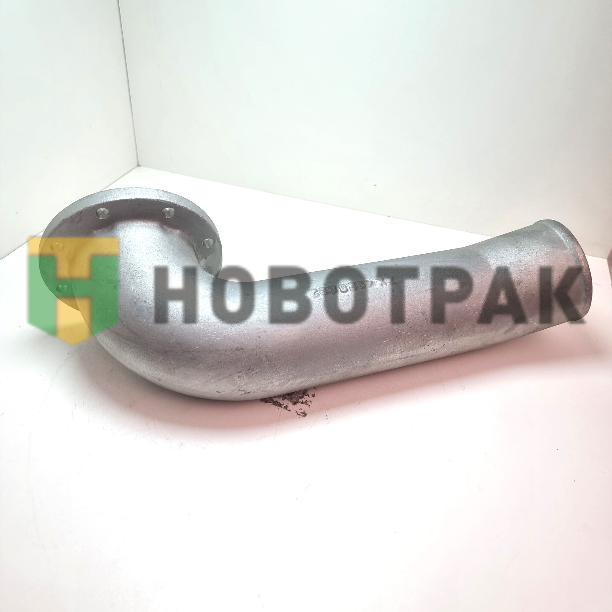 Патрубок воздушный впускной 4928832