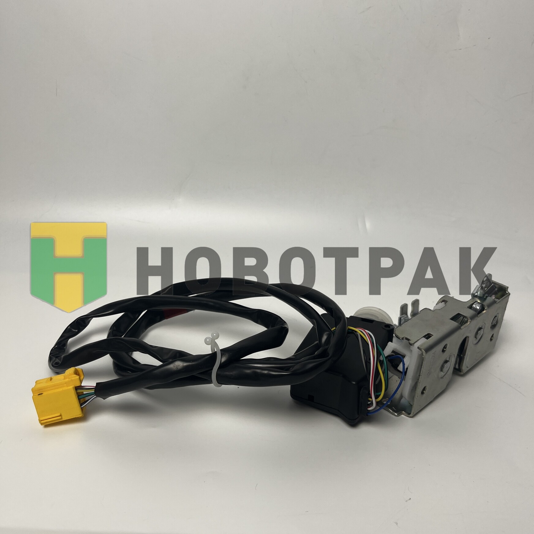 Замок двери левый КАМАЗ-54990/Axor 78259