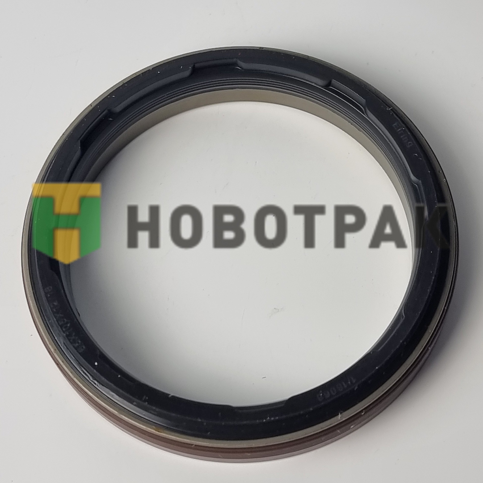 Сальник хвостовика редуктора