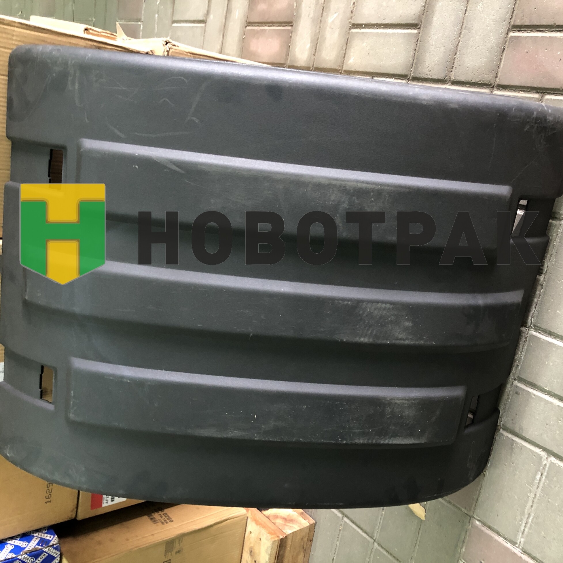 Крыло заднее (верхняя часть, лев/прав) SITRAK C7H WG9925955070