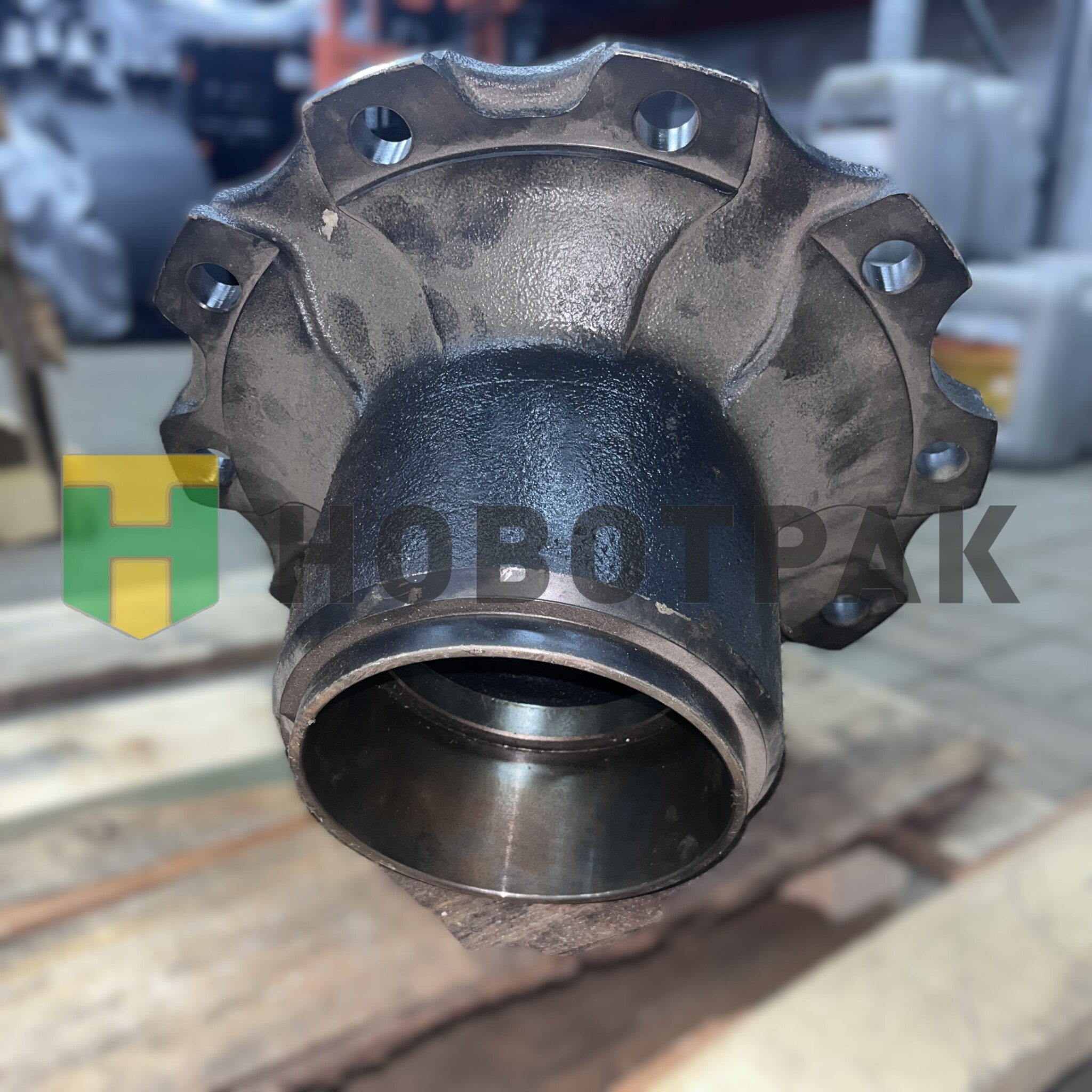 Ступица передняя MB 400/Actros/Axor 8300627SX