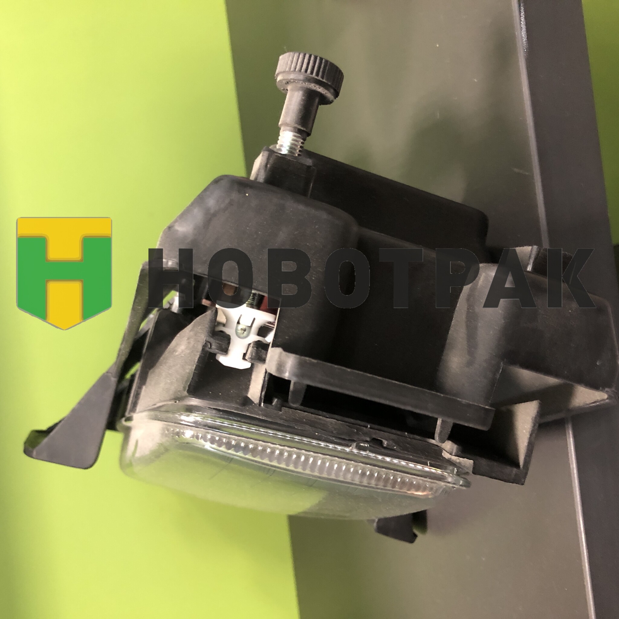 Фара противотуманная правая RVI 5512011RUE