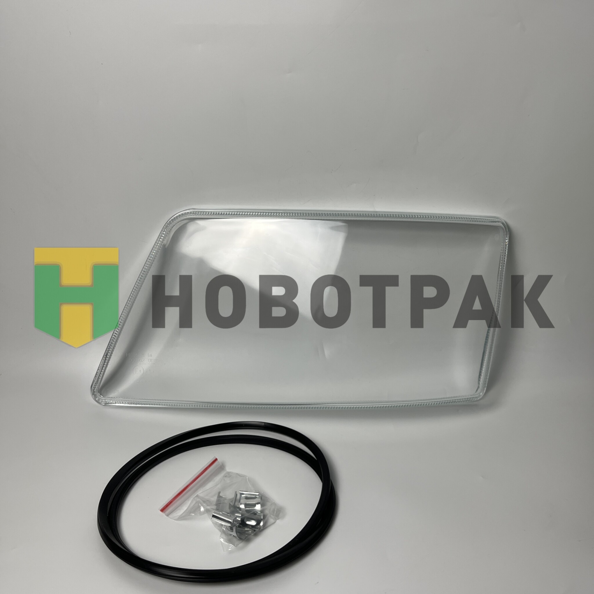Стекло фары правое MAN TGX/TGS (с установочным к-том) TD0157015ARSR