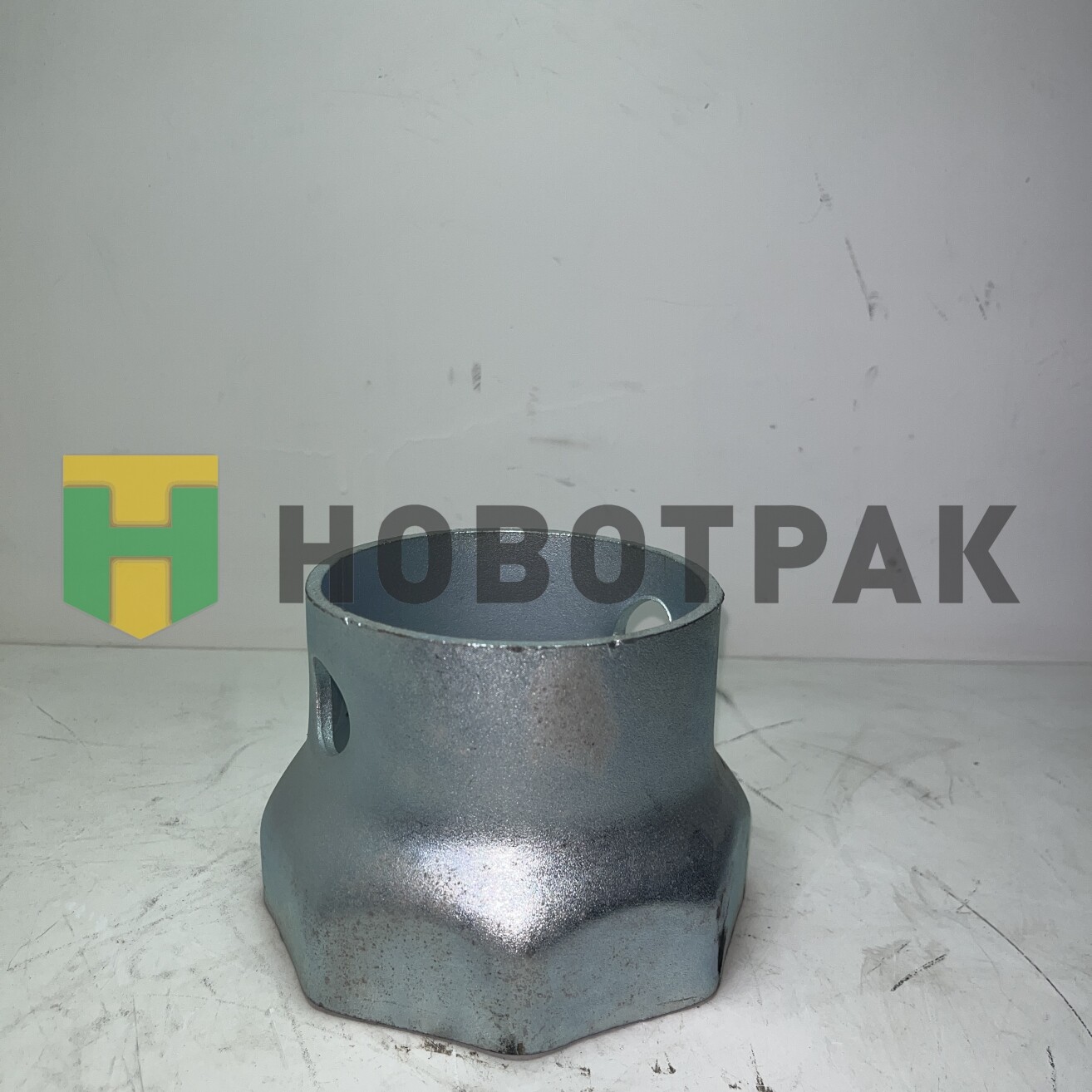 Ключ ступичный ТОНАР S-120 (8-ми гранный) 9042390103050