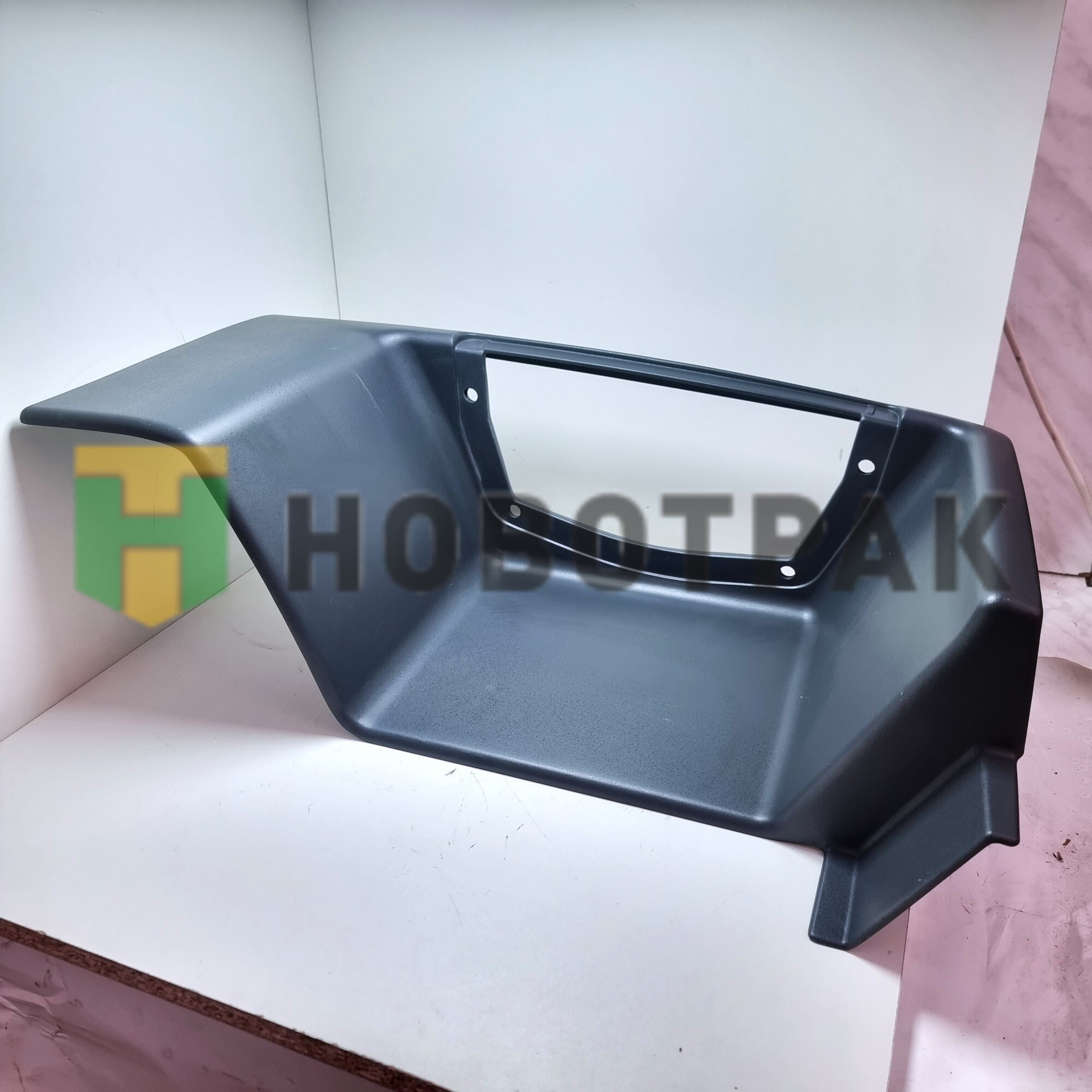 Корпус подножки TGA XL/XXL, TGX серый M3091407