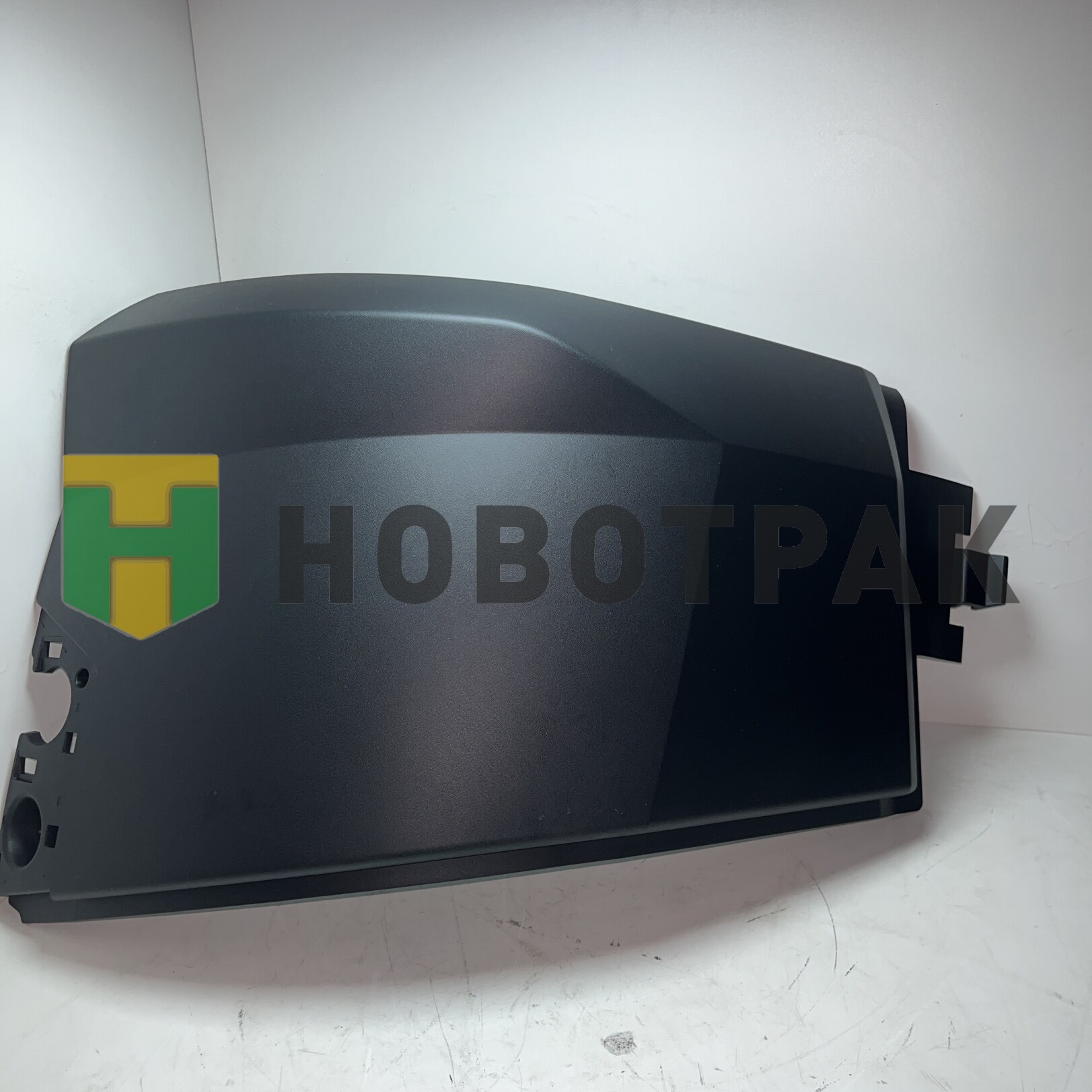 Левая нижняя часть бампера RVI 7484901130