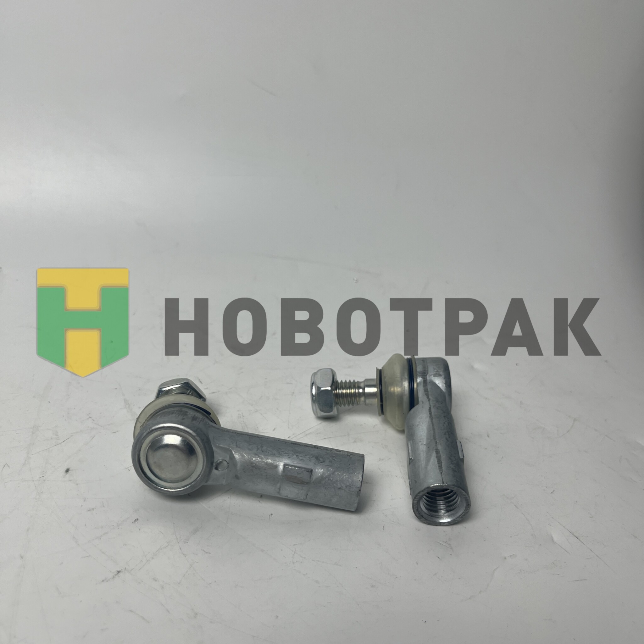 Наконечник тяги КПП правый MAN,MB 10577