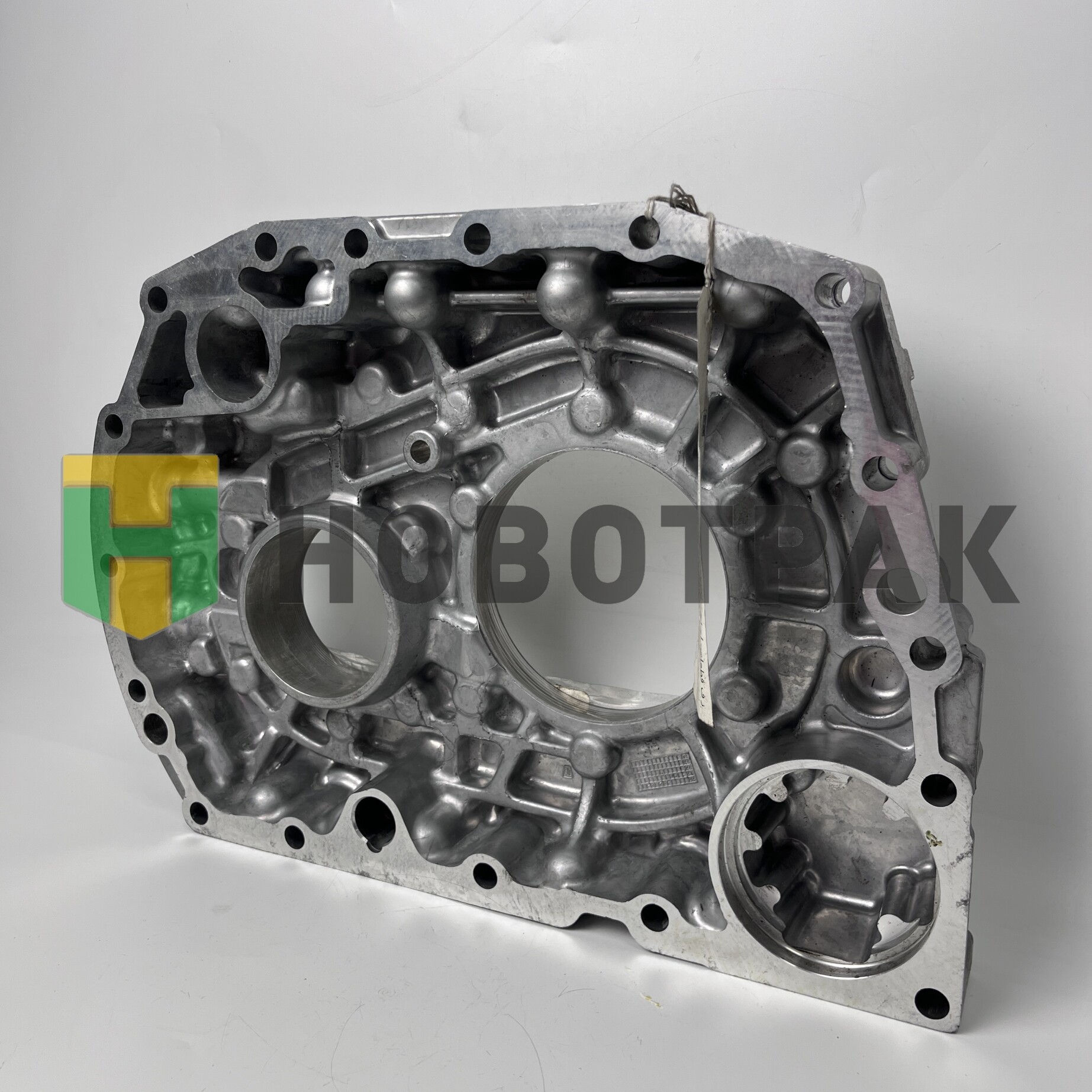 Крышка КПП 6S150C/8S109/9S109/16S109 1304301413